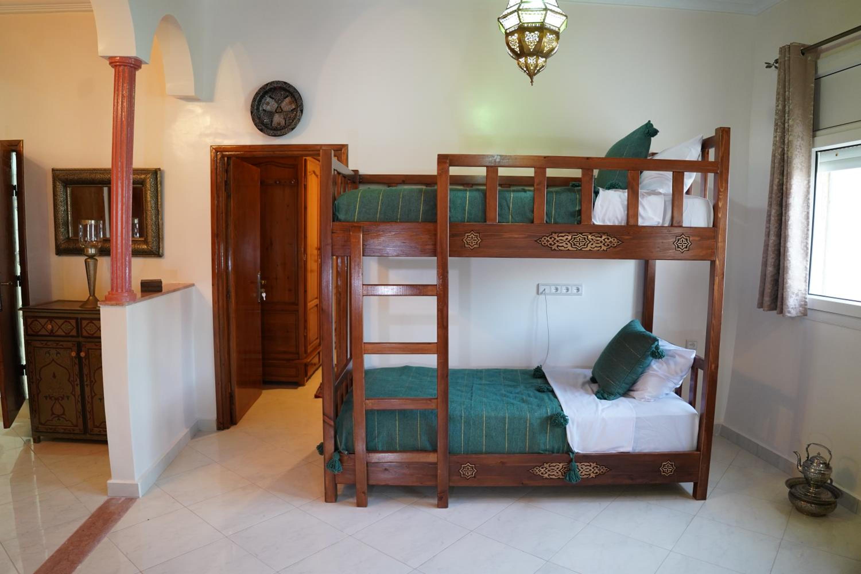 Bunk Bed In Mixed Dormitory Room photo 2