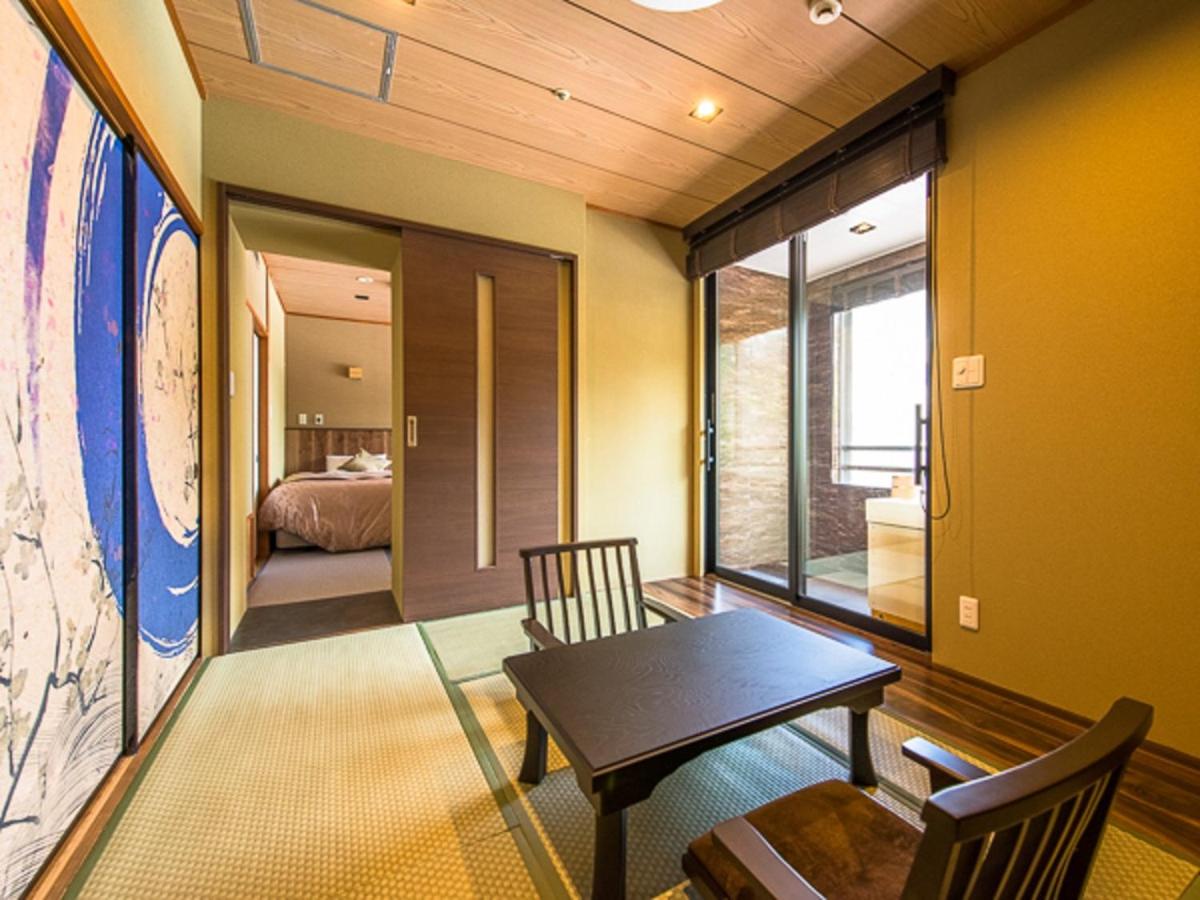 Japanese Modern Jr Suite with Private & Private Open-air Bath - Non-Smoking photo 3