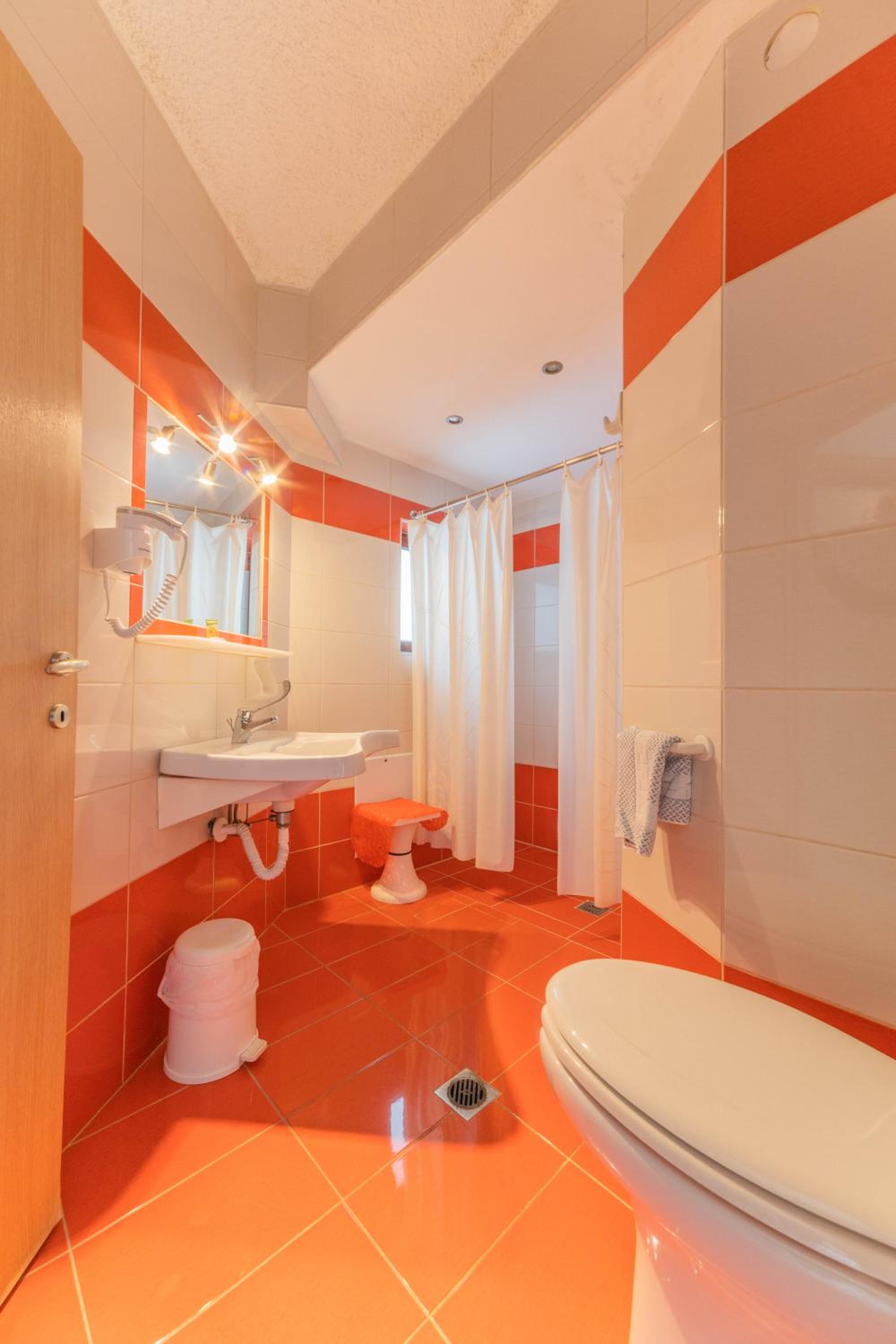 Apartment - Disability Access photo 2