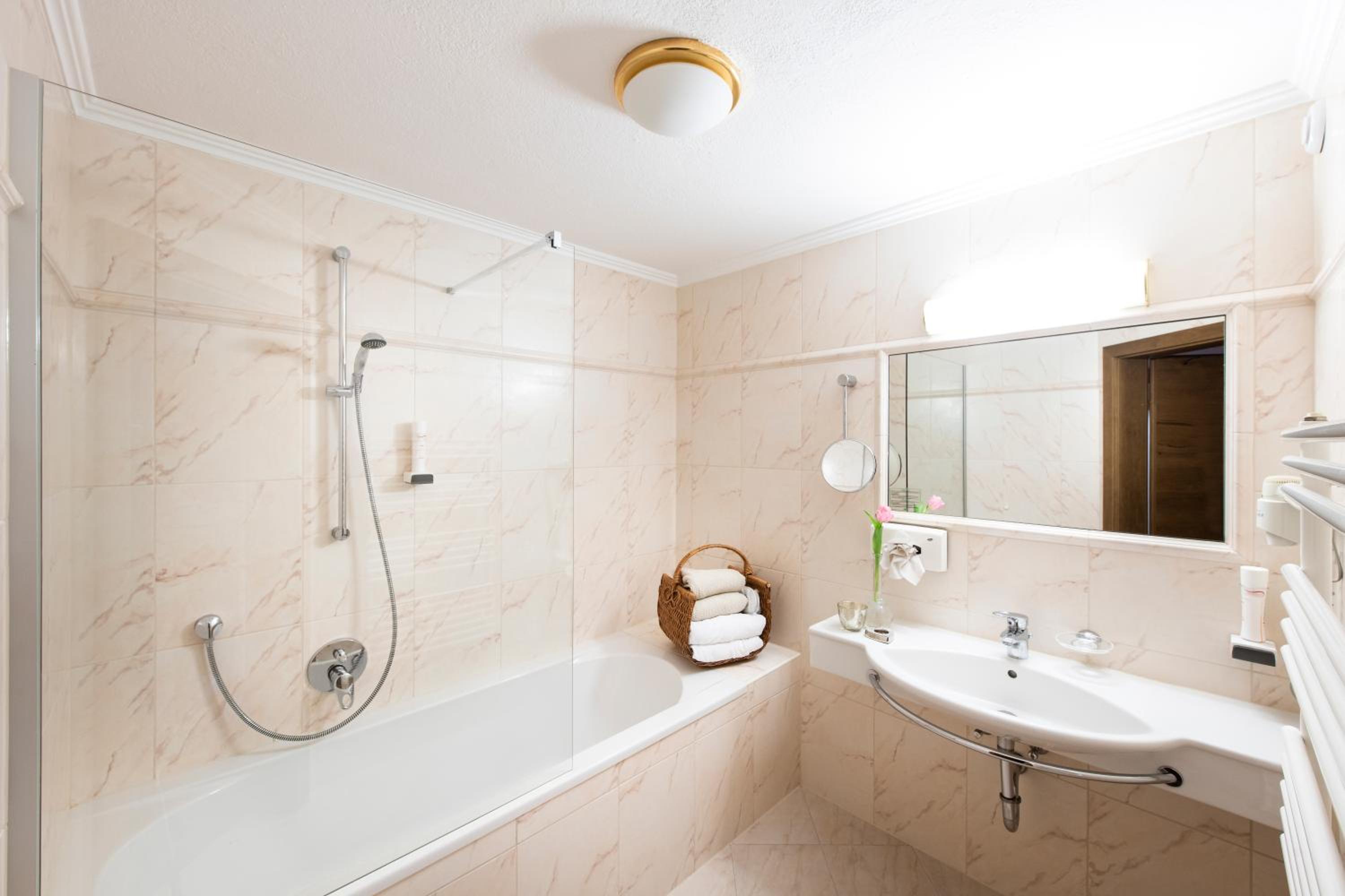 Deluxe Family Suite photo 3