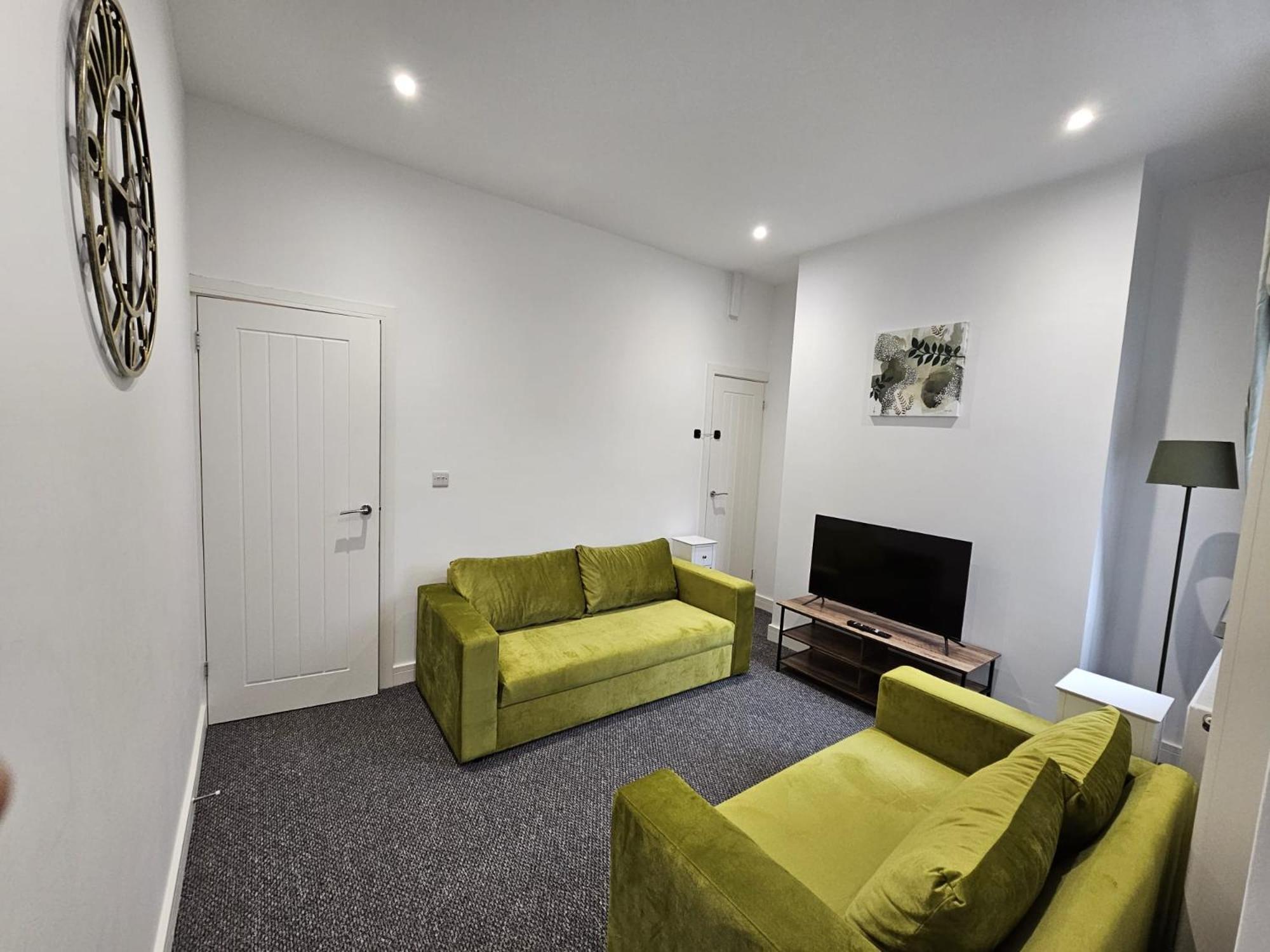 Three-Bedroom House photo 2