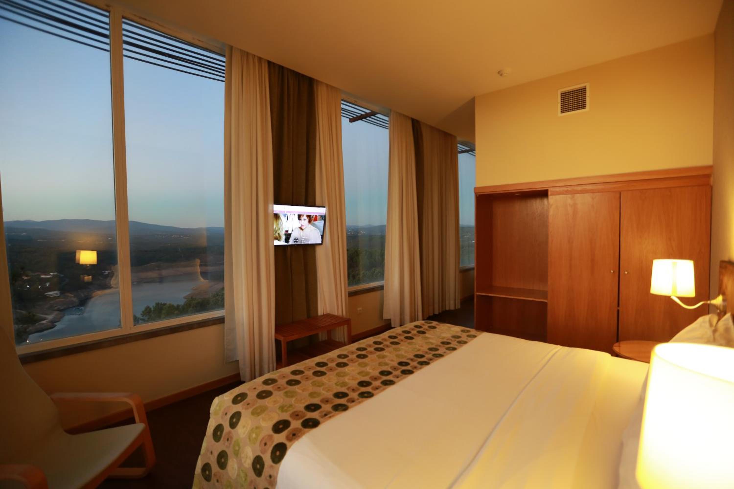 Suite Junior with Panoramic View - Photo 1