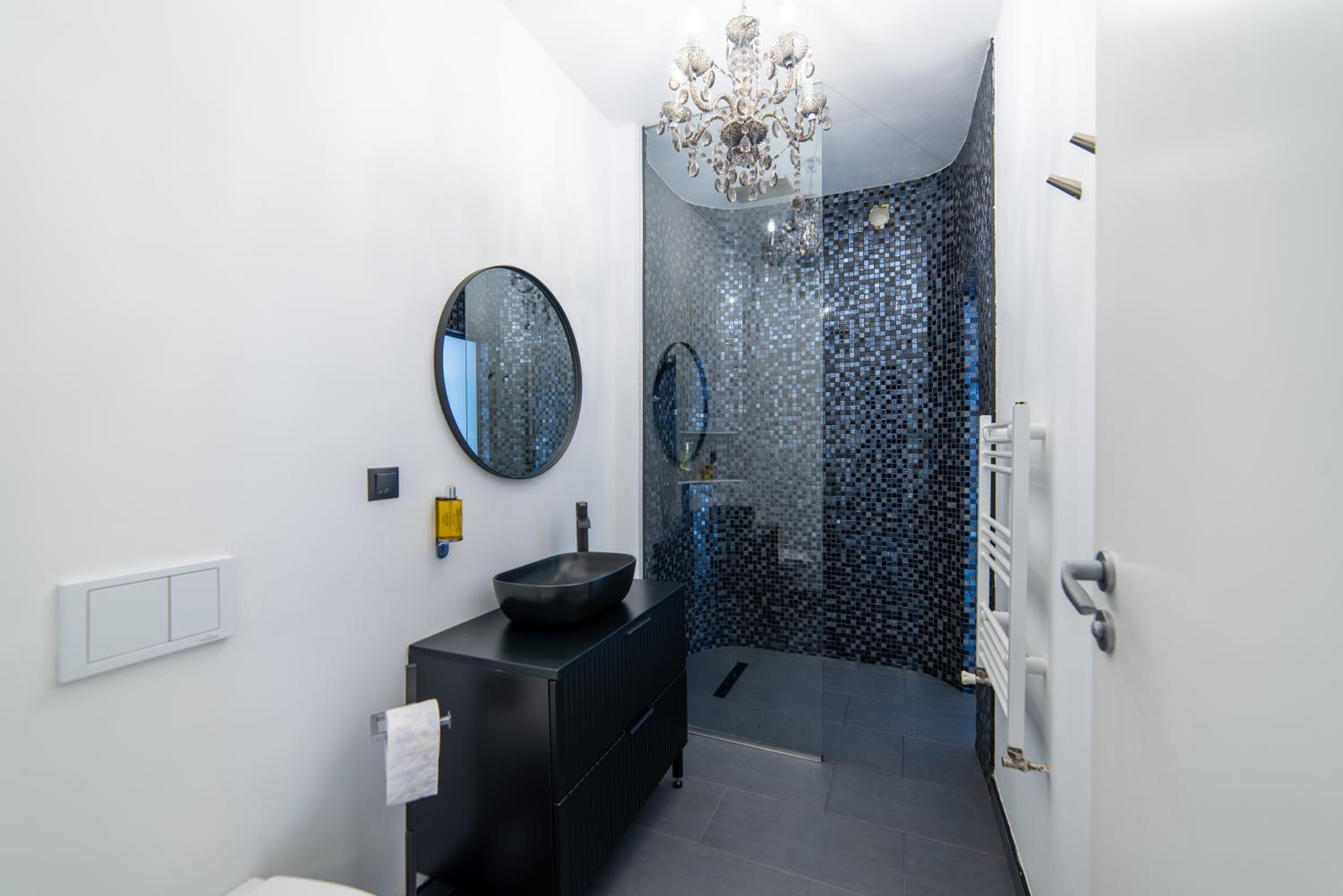 Matrimonial Room - Photo 16