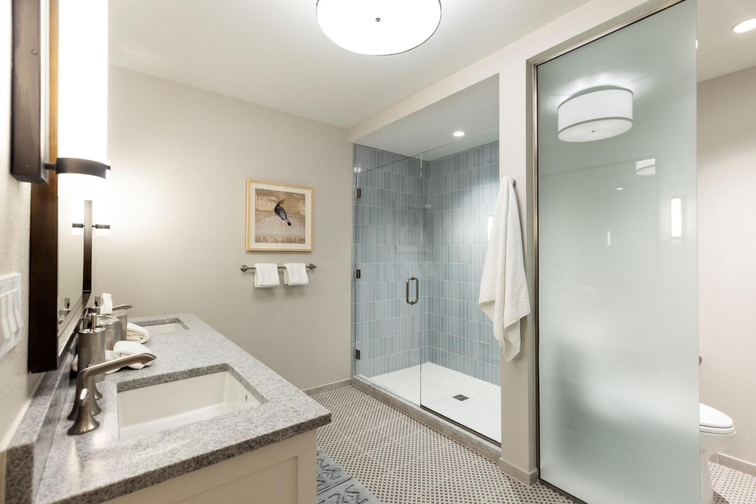Two-Bedroom Suite photo 3