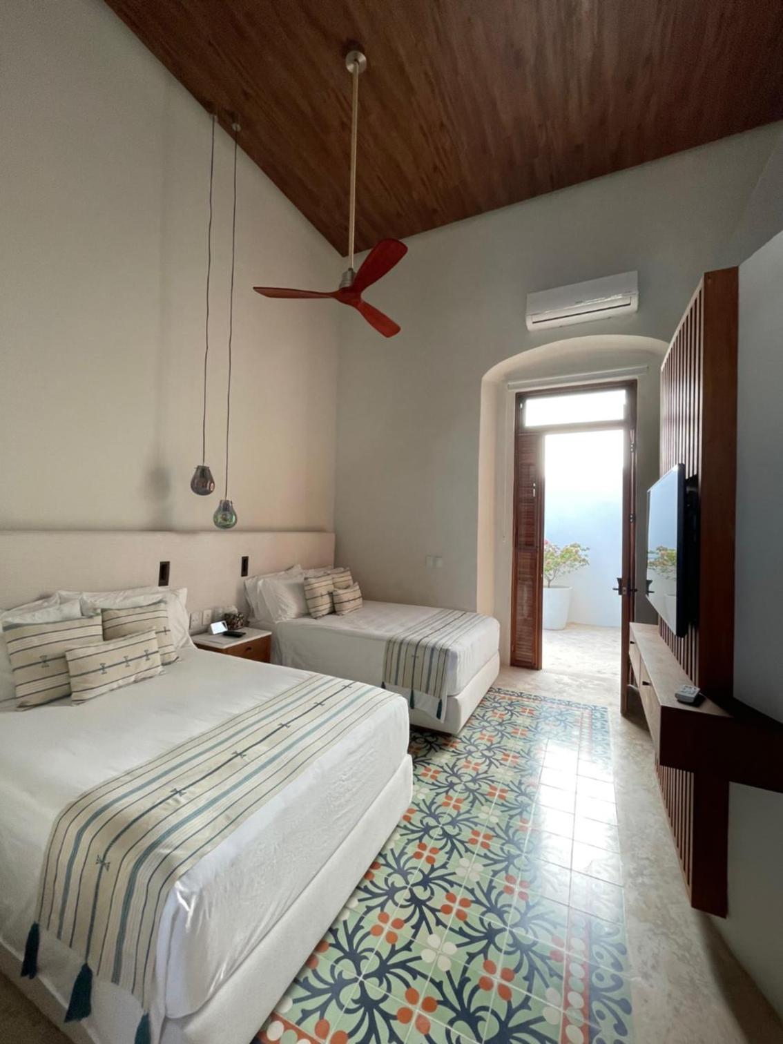 Deluxe Twin Room - Photo 1