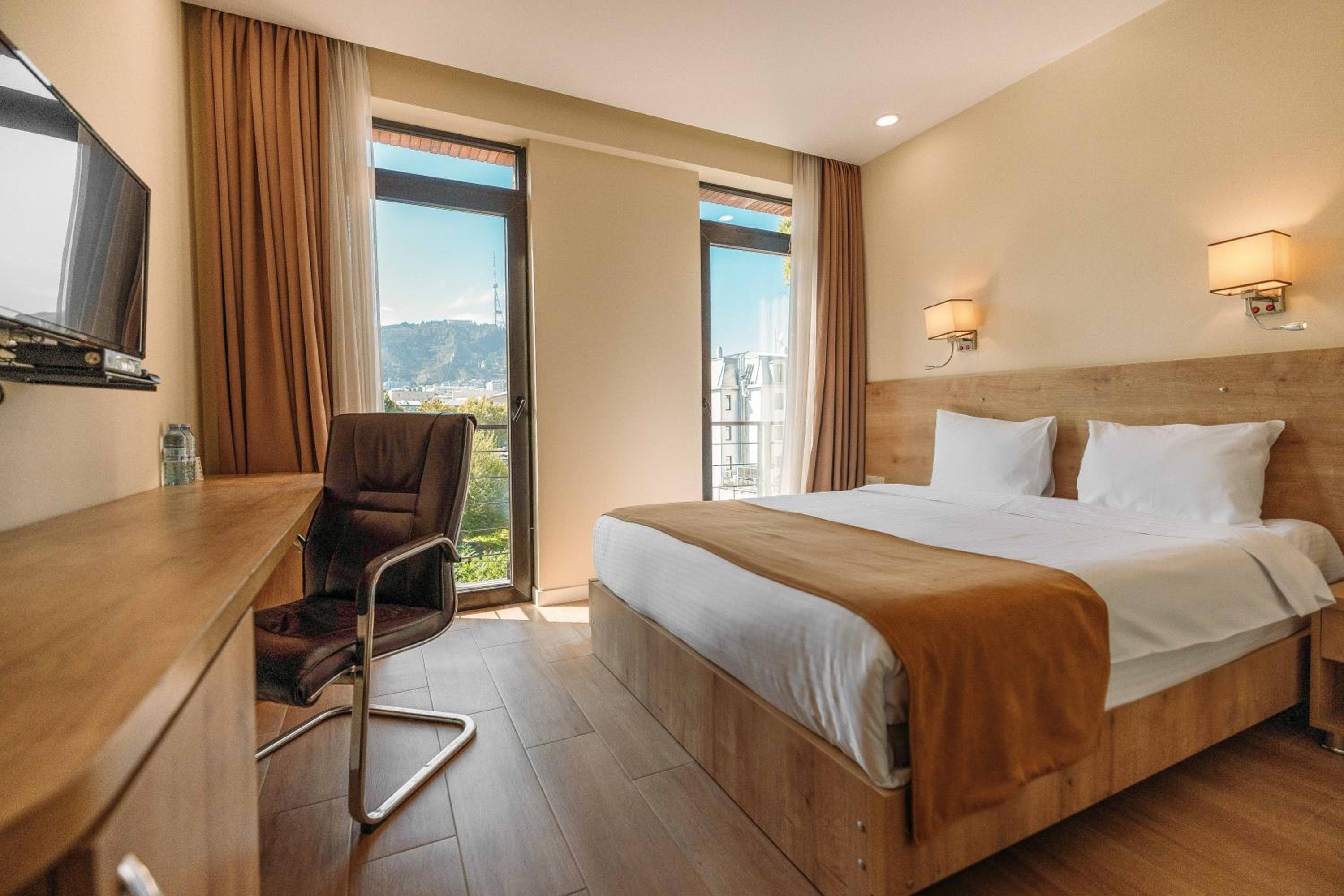 King Room with Mountain View - Photo 4