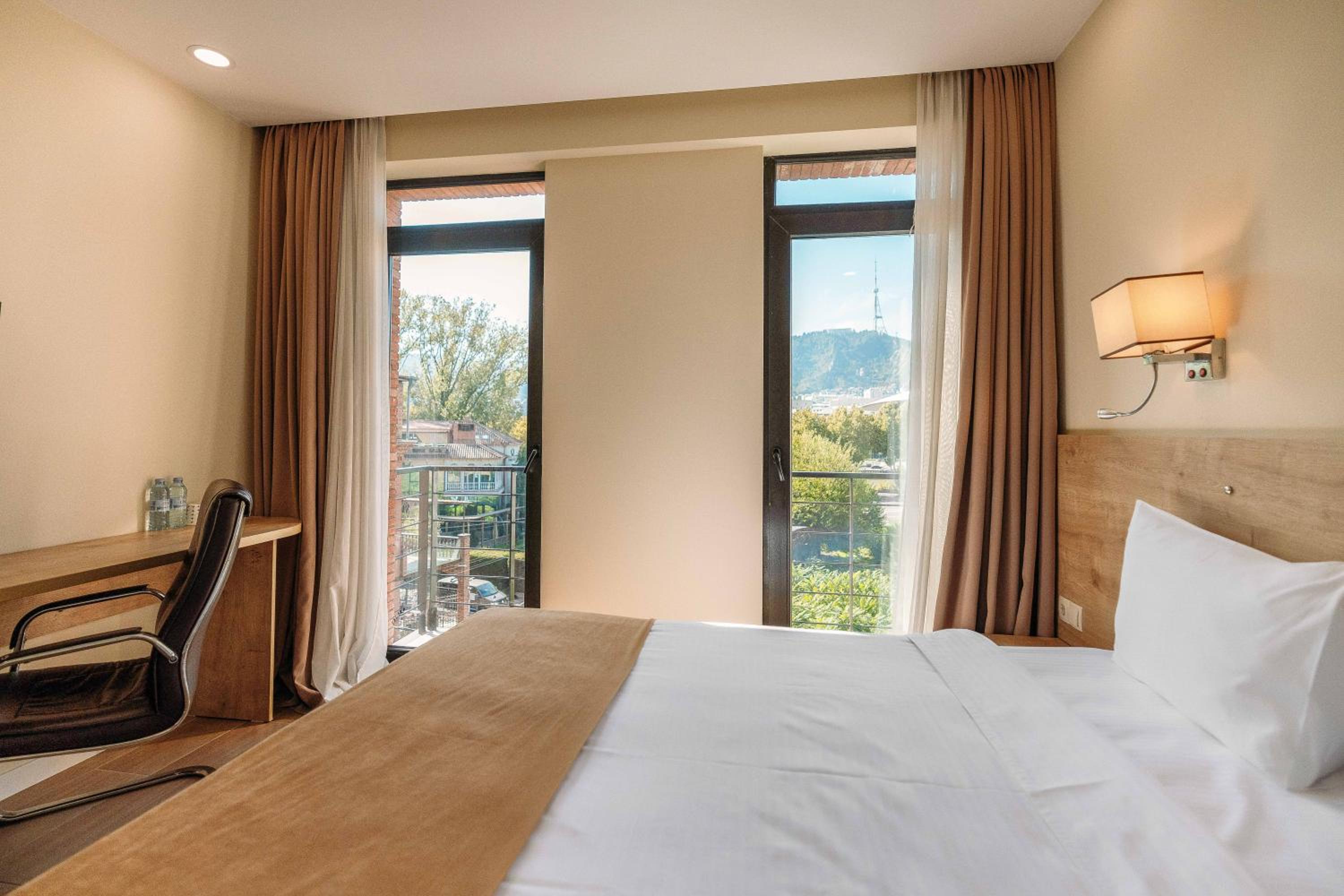 King Room with Mountain View - Photo 5