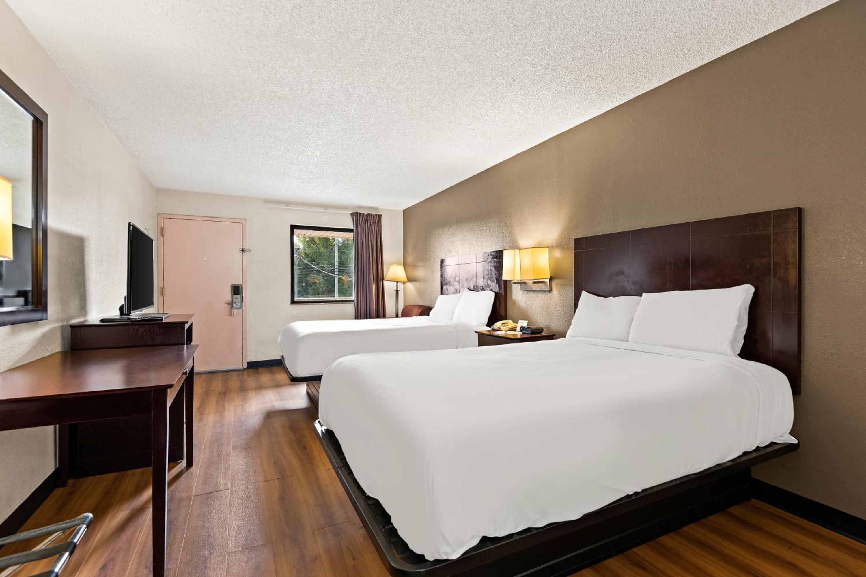 Double Room with Two Double Beds - Smoking