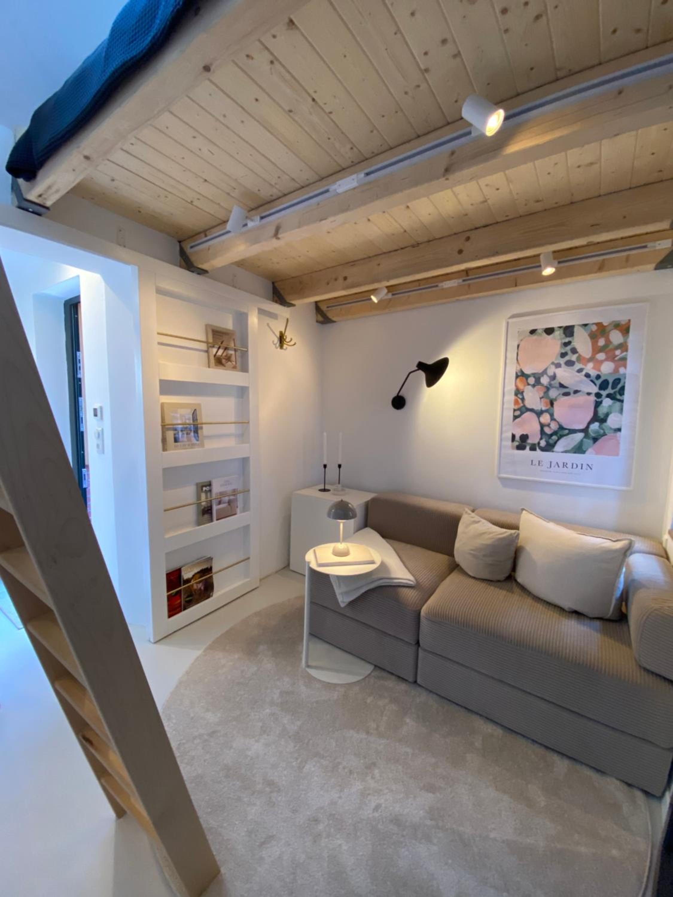 One-Bedroom House photo 1