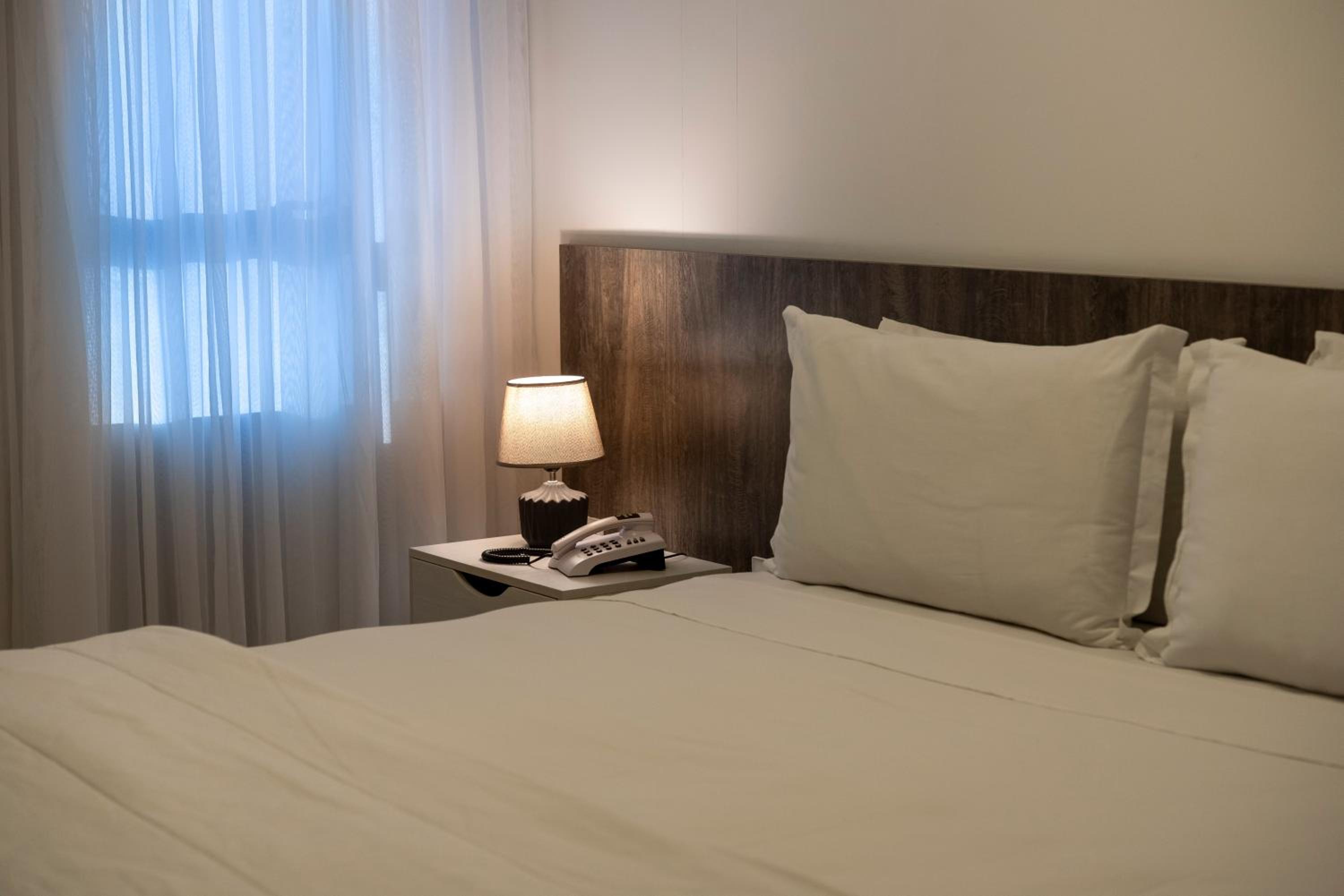 Standard Queen Room photo 2