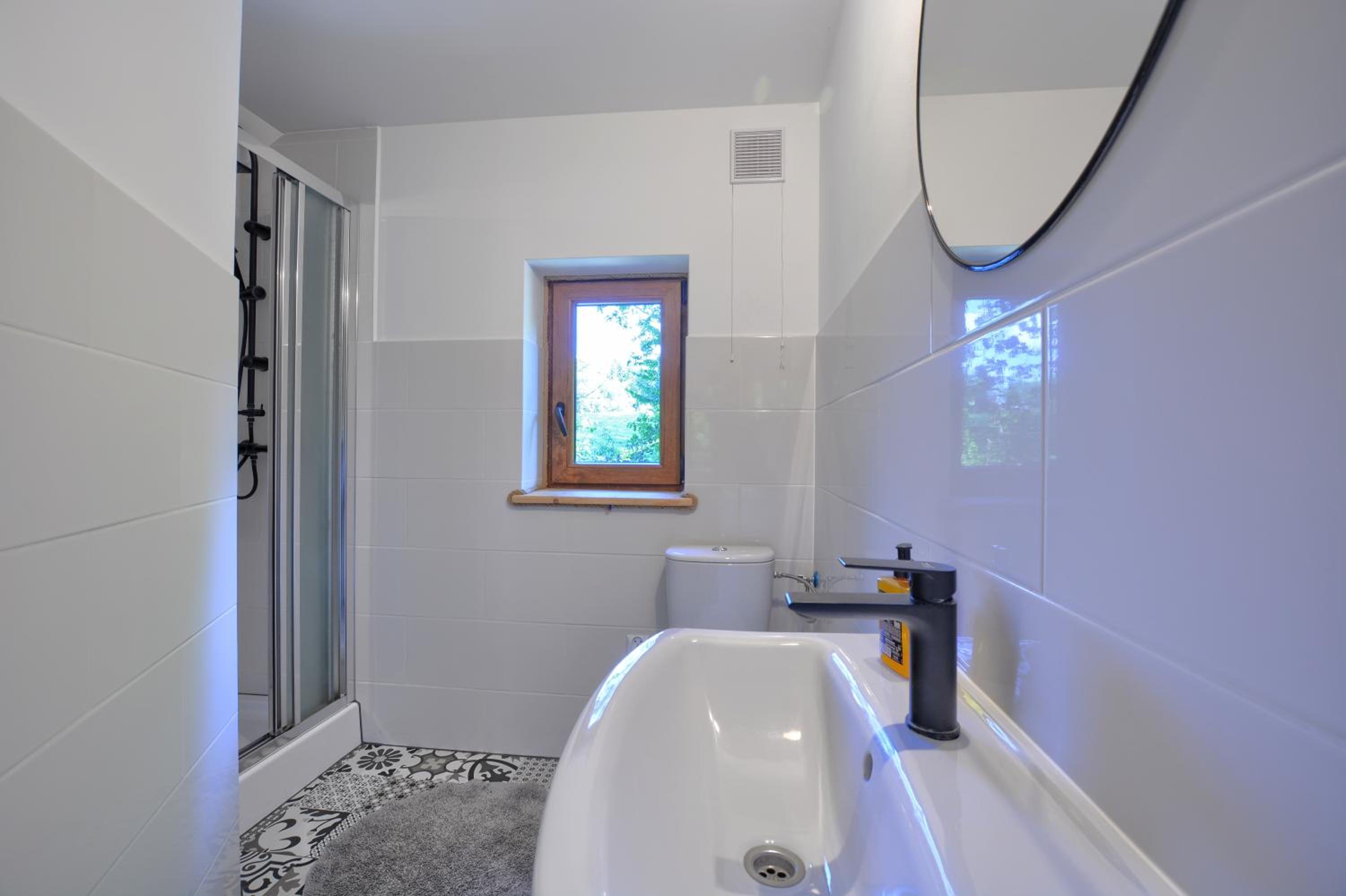 One-Bedroom Apartment - Photo 22