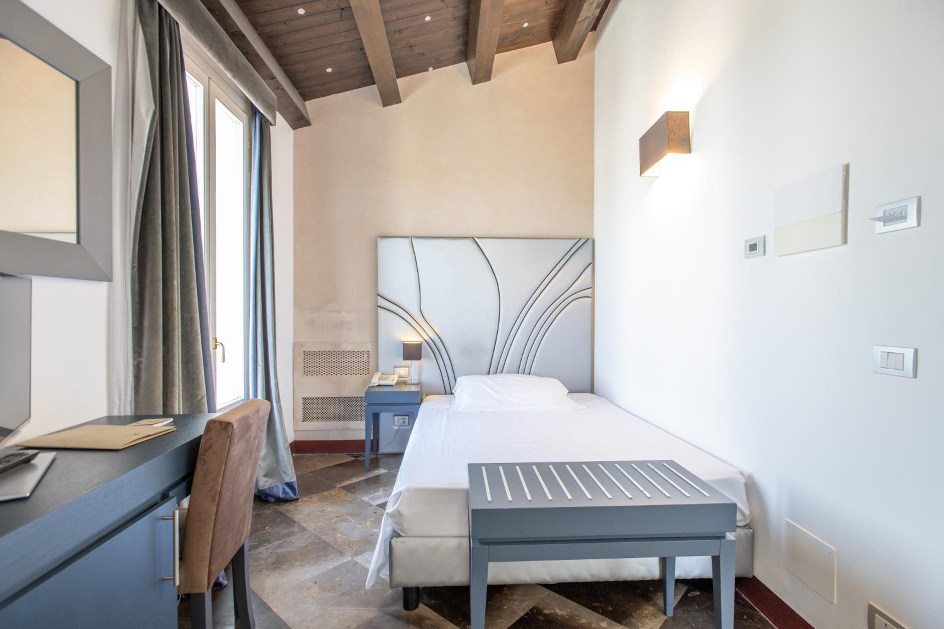 Business Single Room