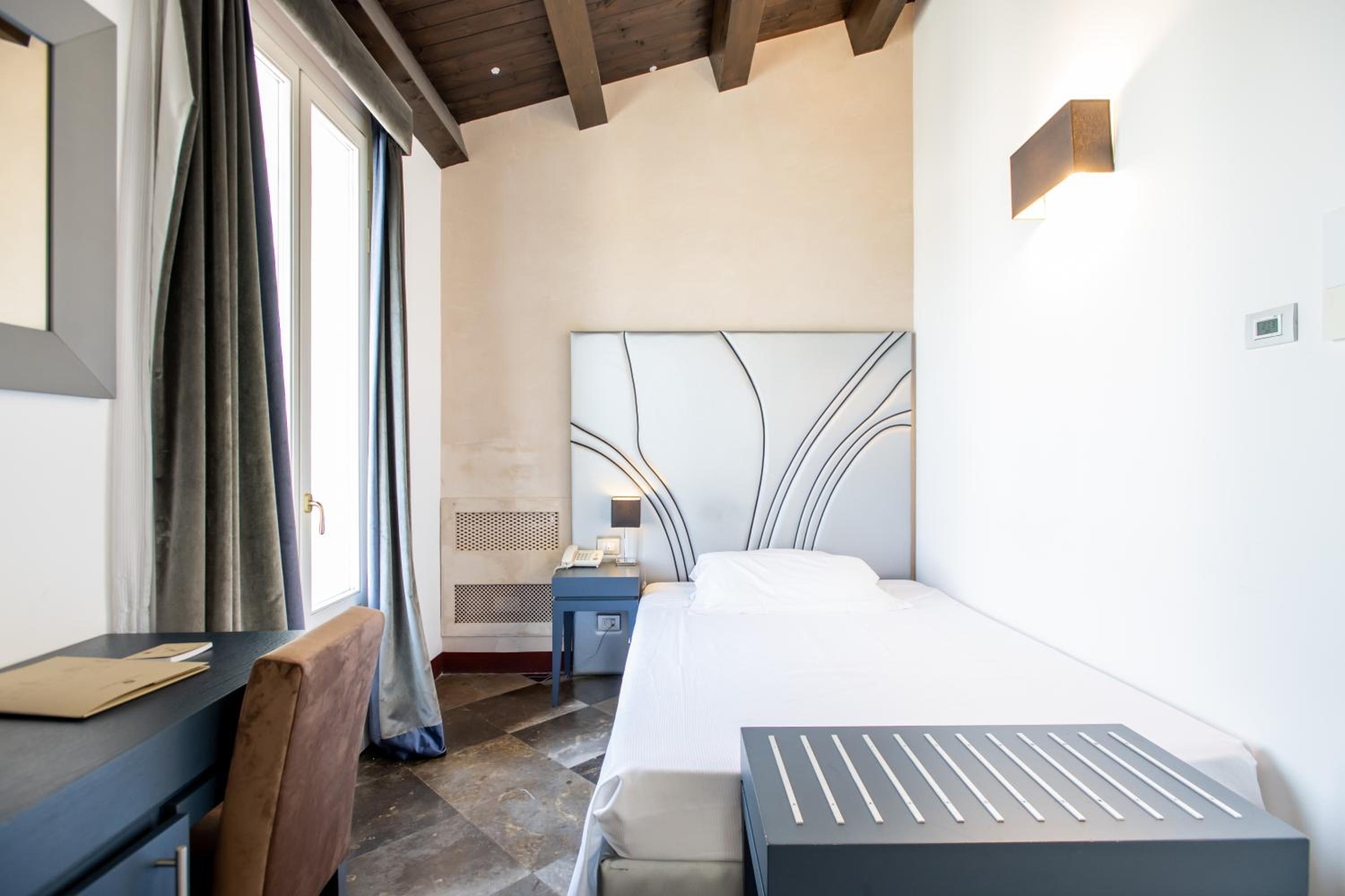 Business Single Room photo 2