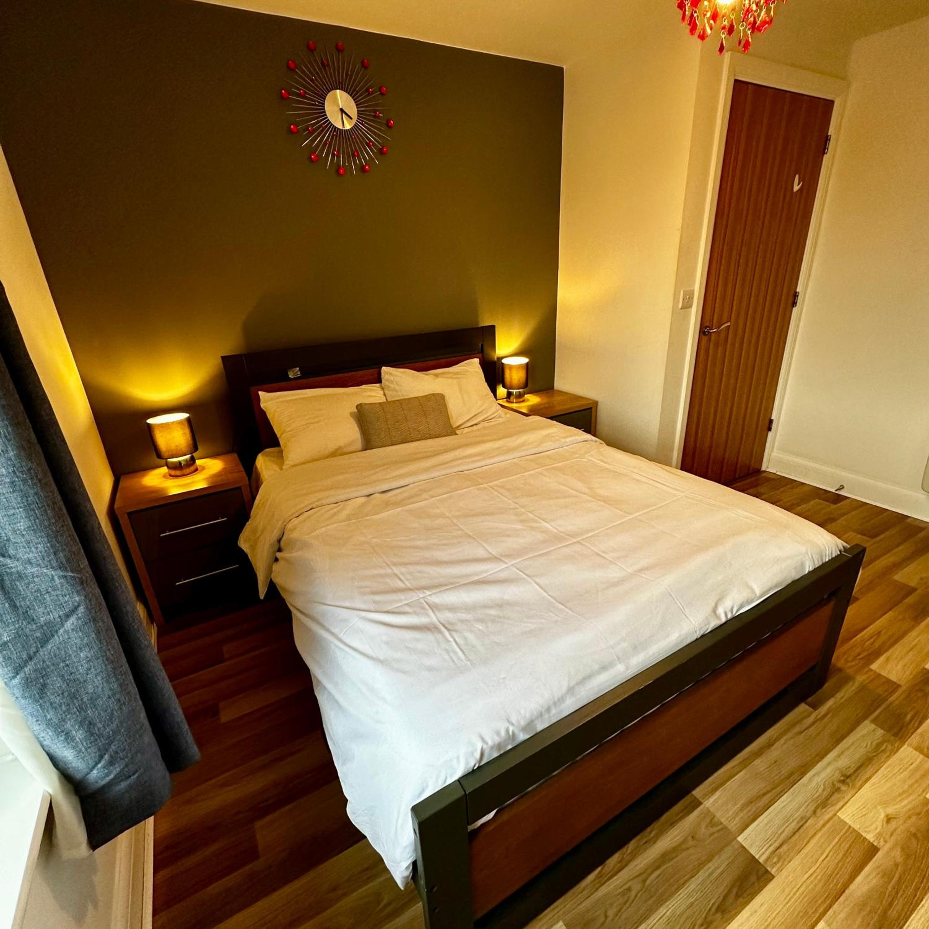 Two-Bedroom Apartment - Photo 9