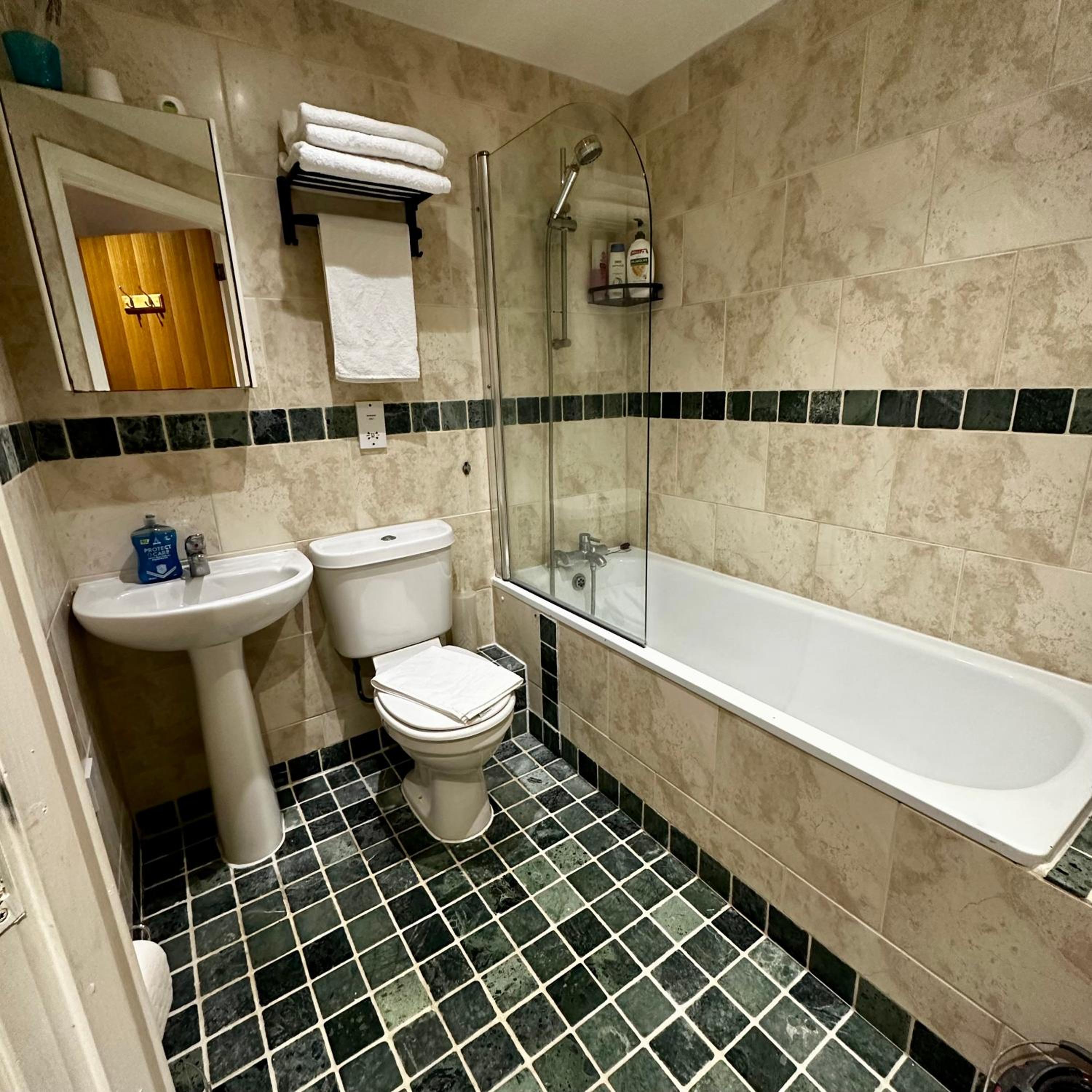 Two-Bedroom Apartment - Photo 10