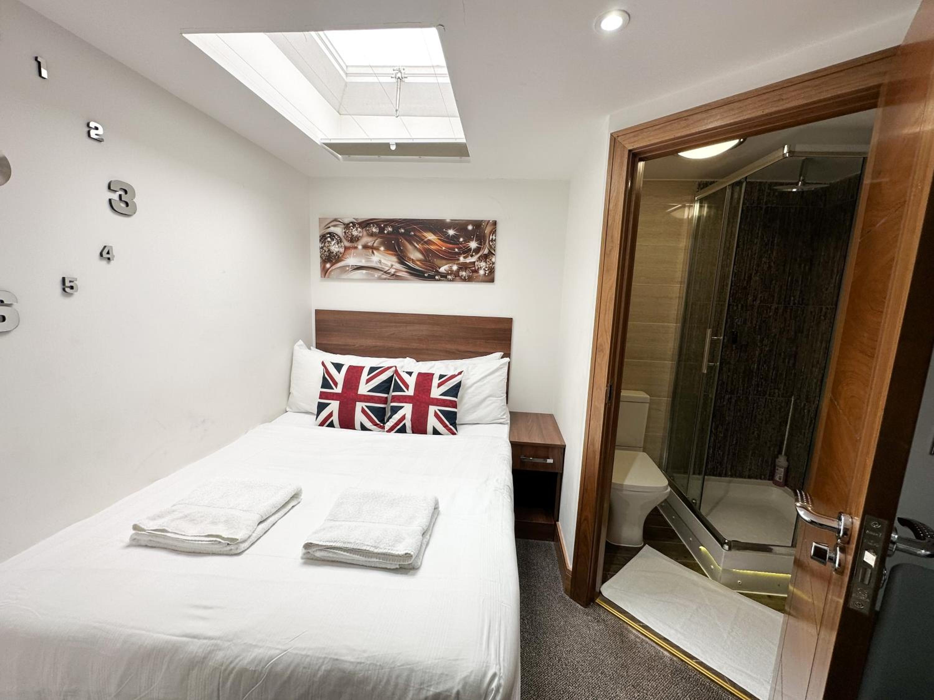 Budget Double Room photo 1