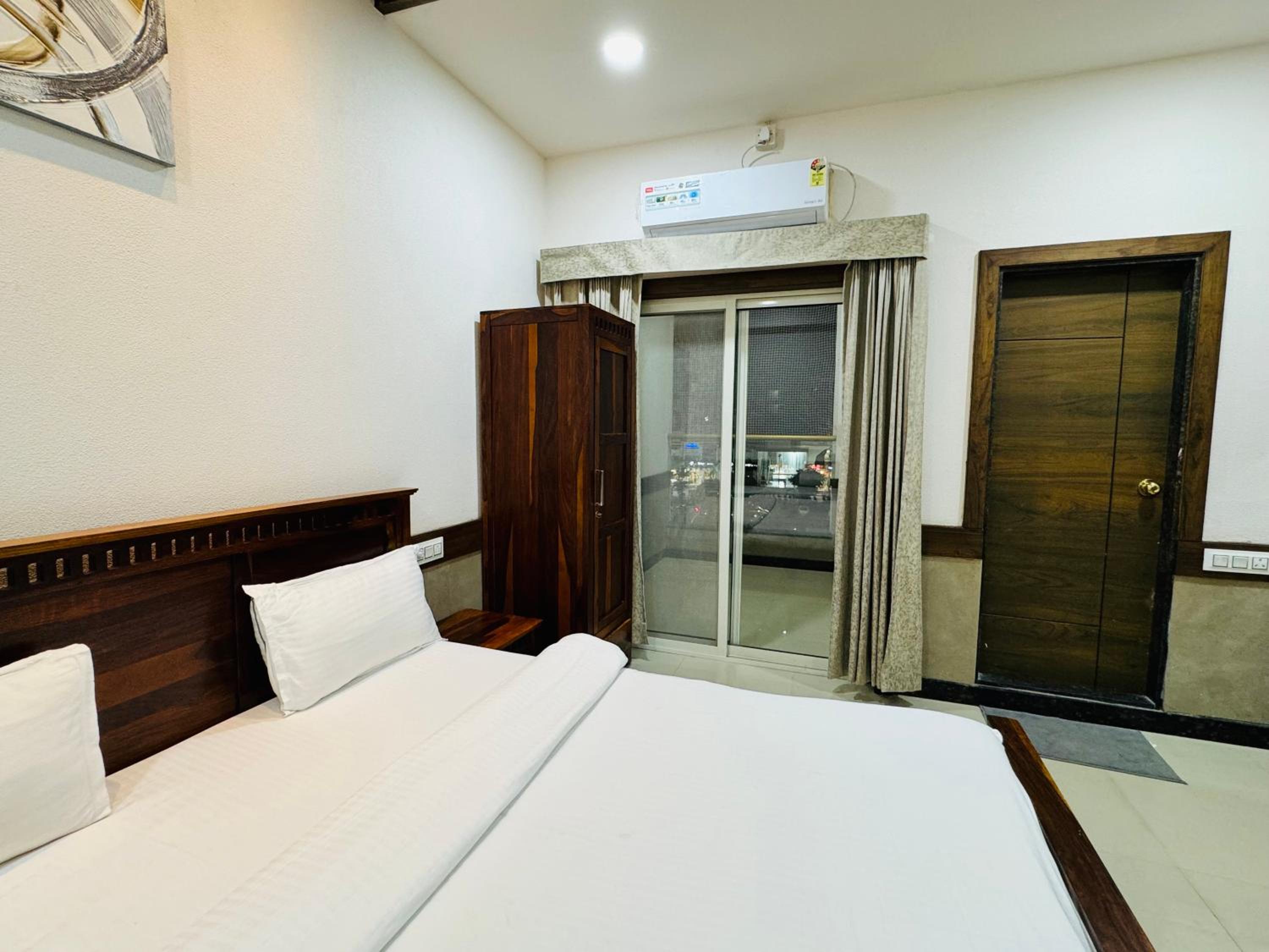 Triple Room With Balcony