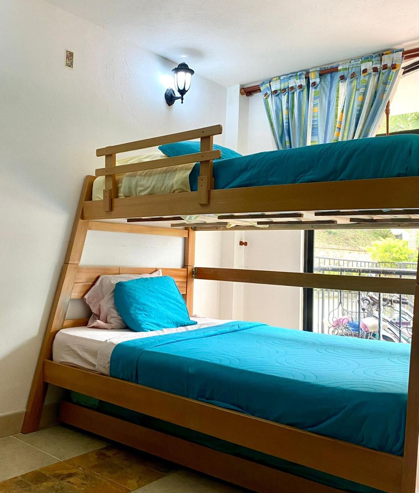 Four-Bedroom House photo 2