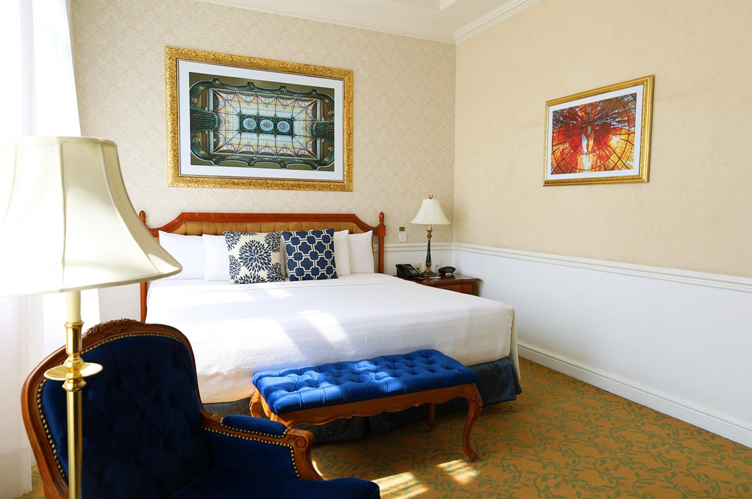 Deluxe King Room - Photo 1