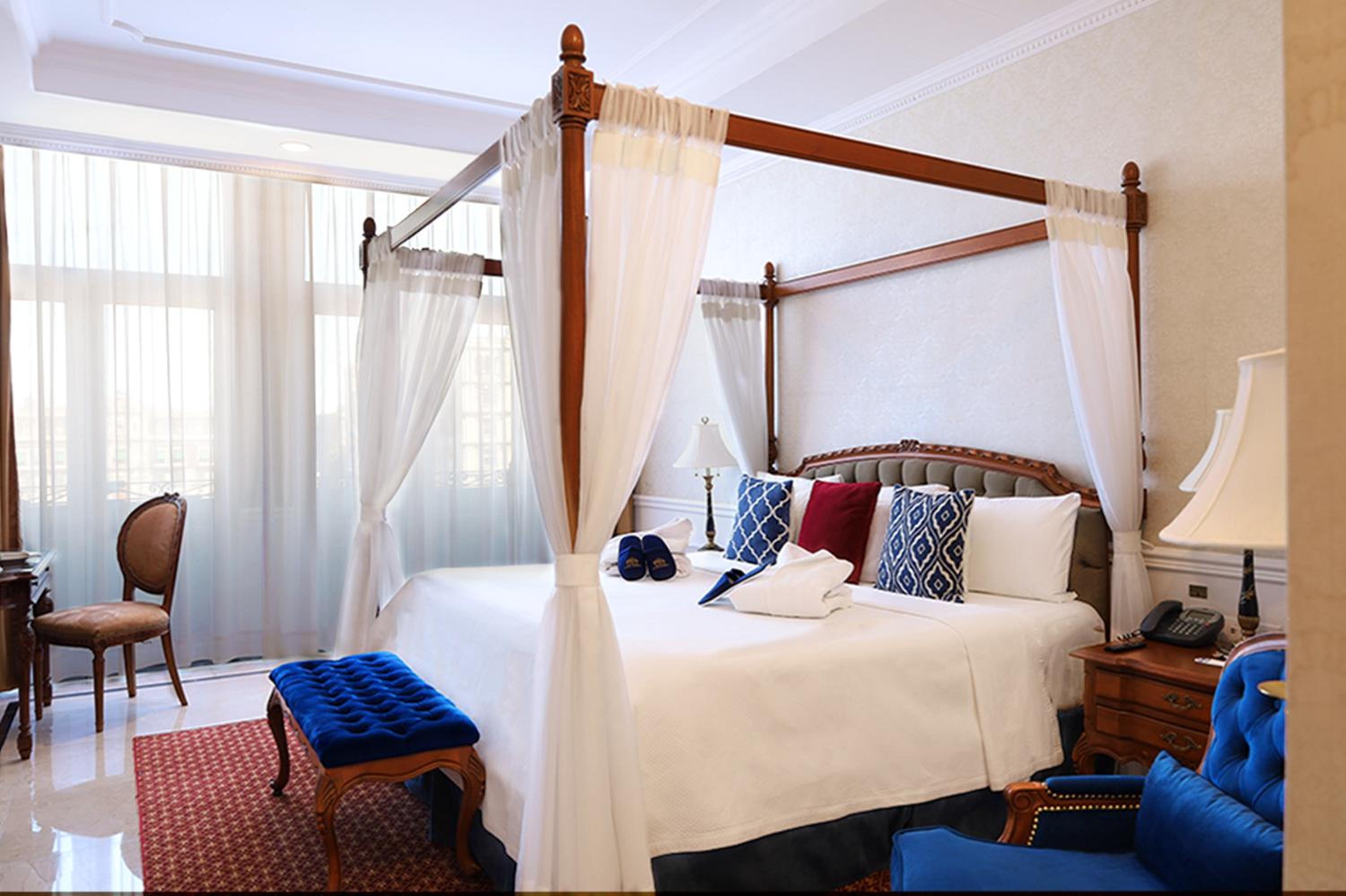 Master Suite Zocalo View - Photo 11
