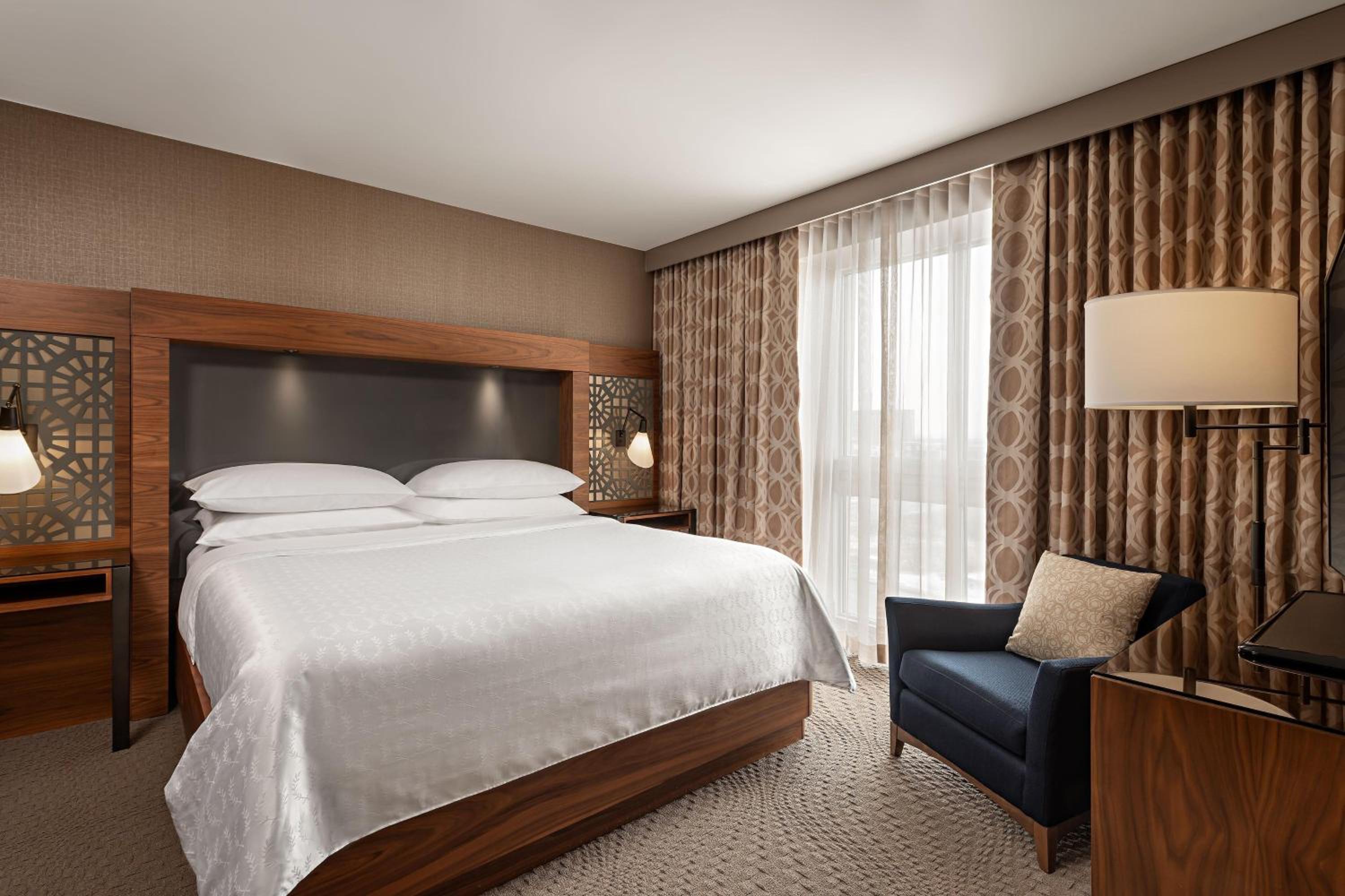 One Bedroom Suite, Club lounge access, 1 Bedroom Suite