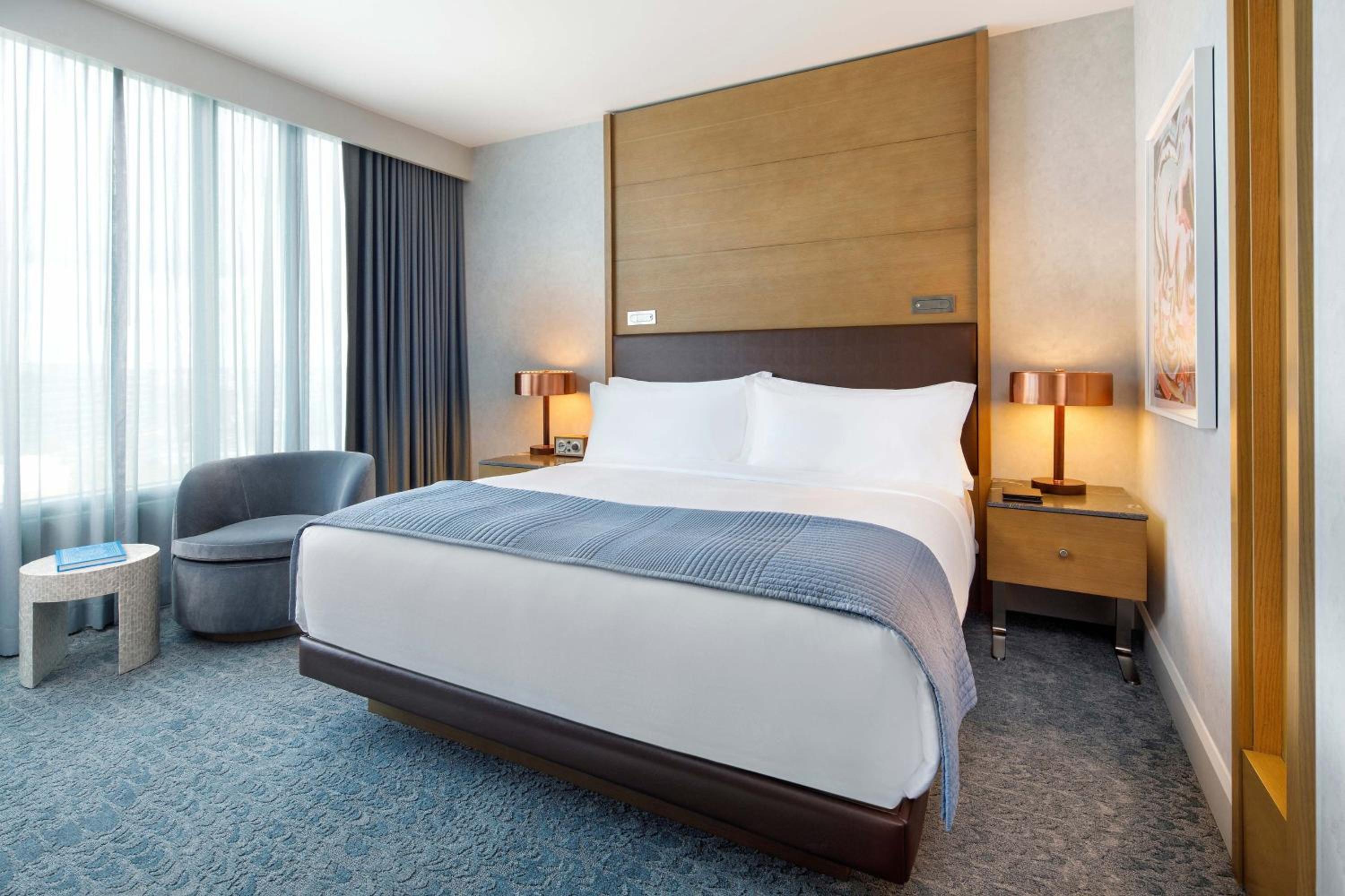 Executive King Room - High Floor - Photo 2