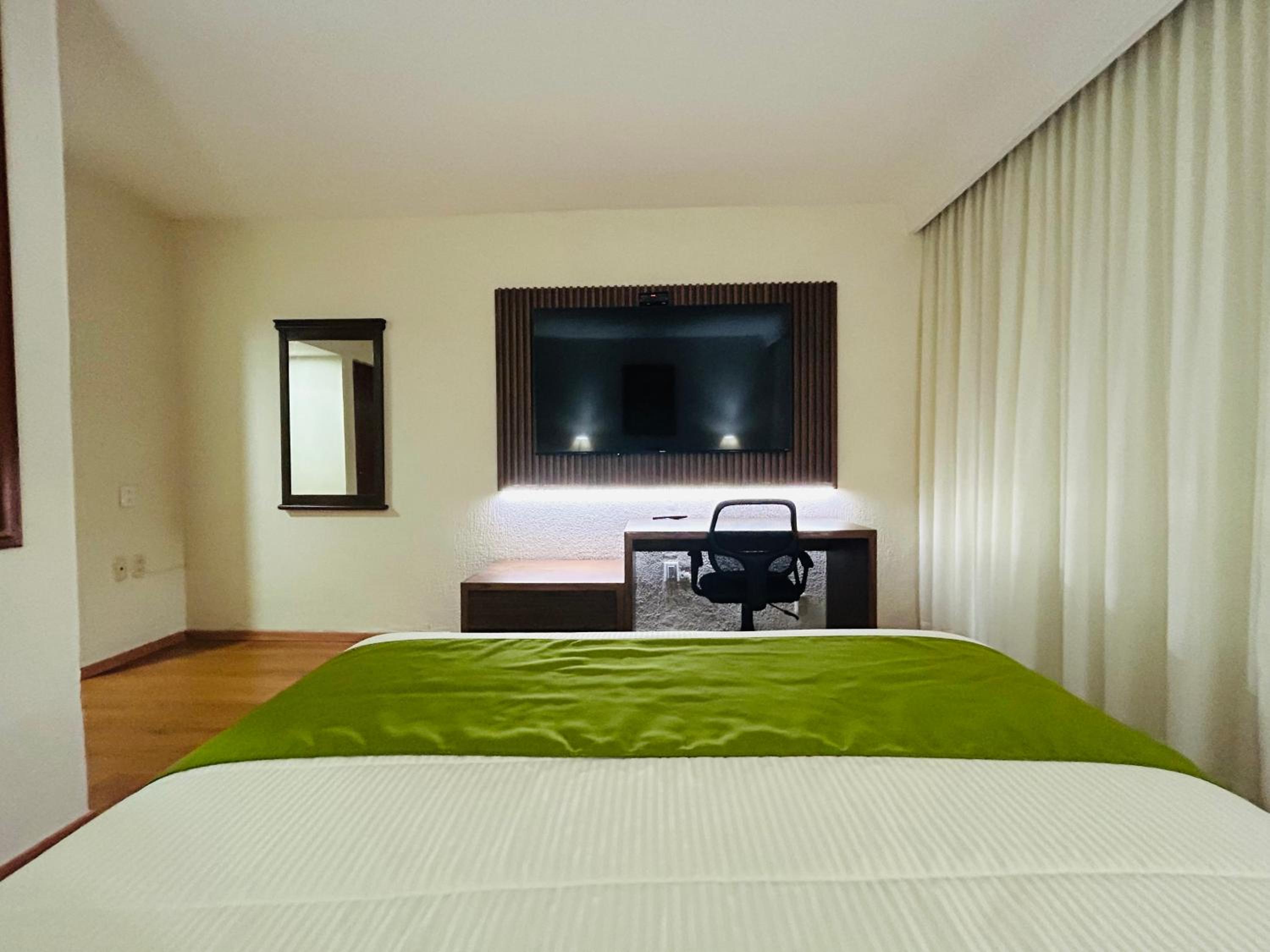 Queen Room - Photo 4