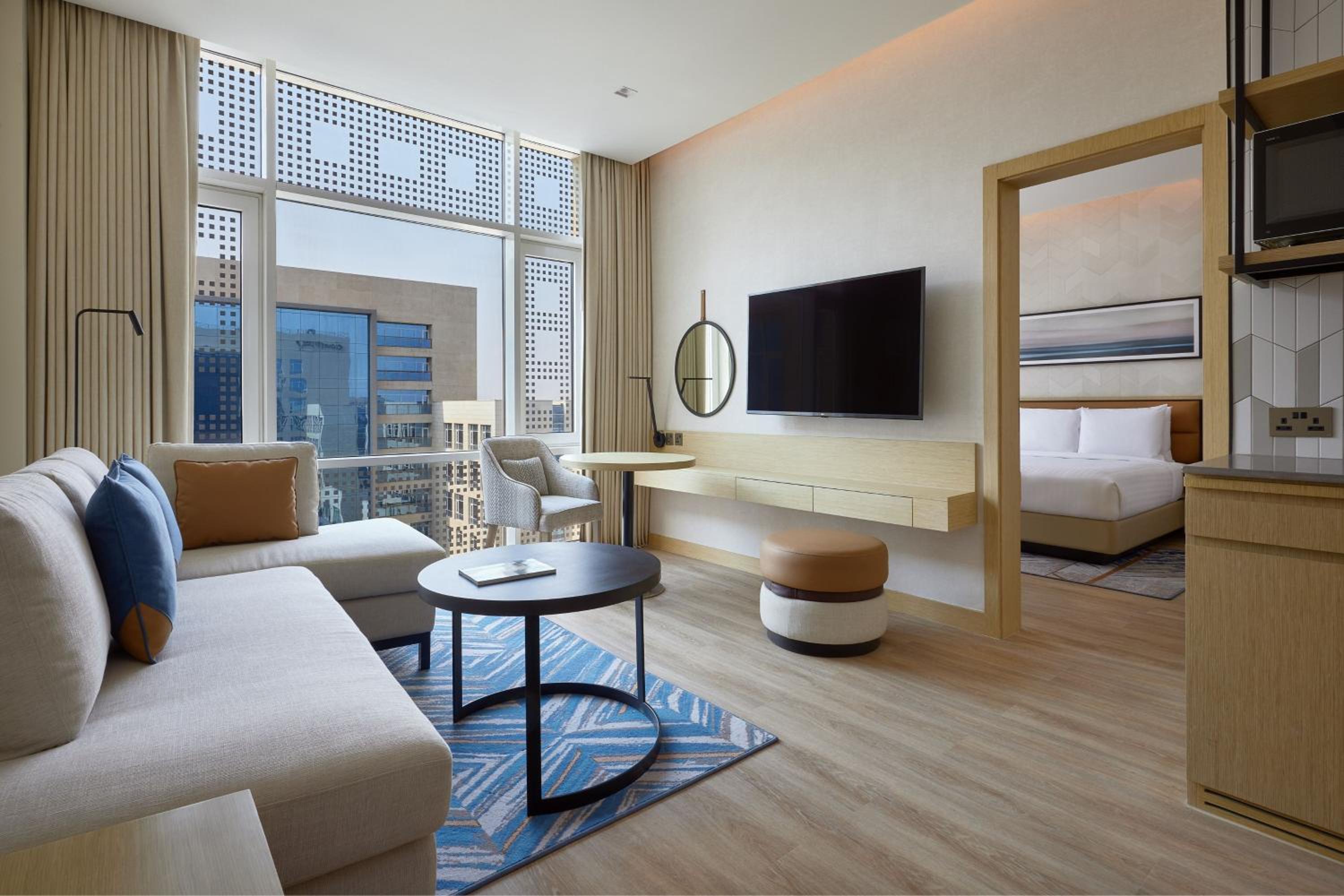 One-Bedroom King Suite - City View - Photo 6