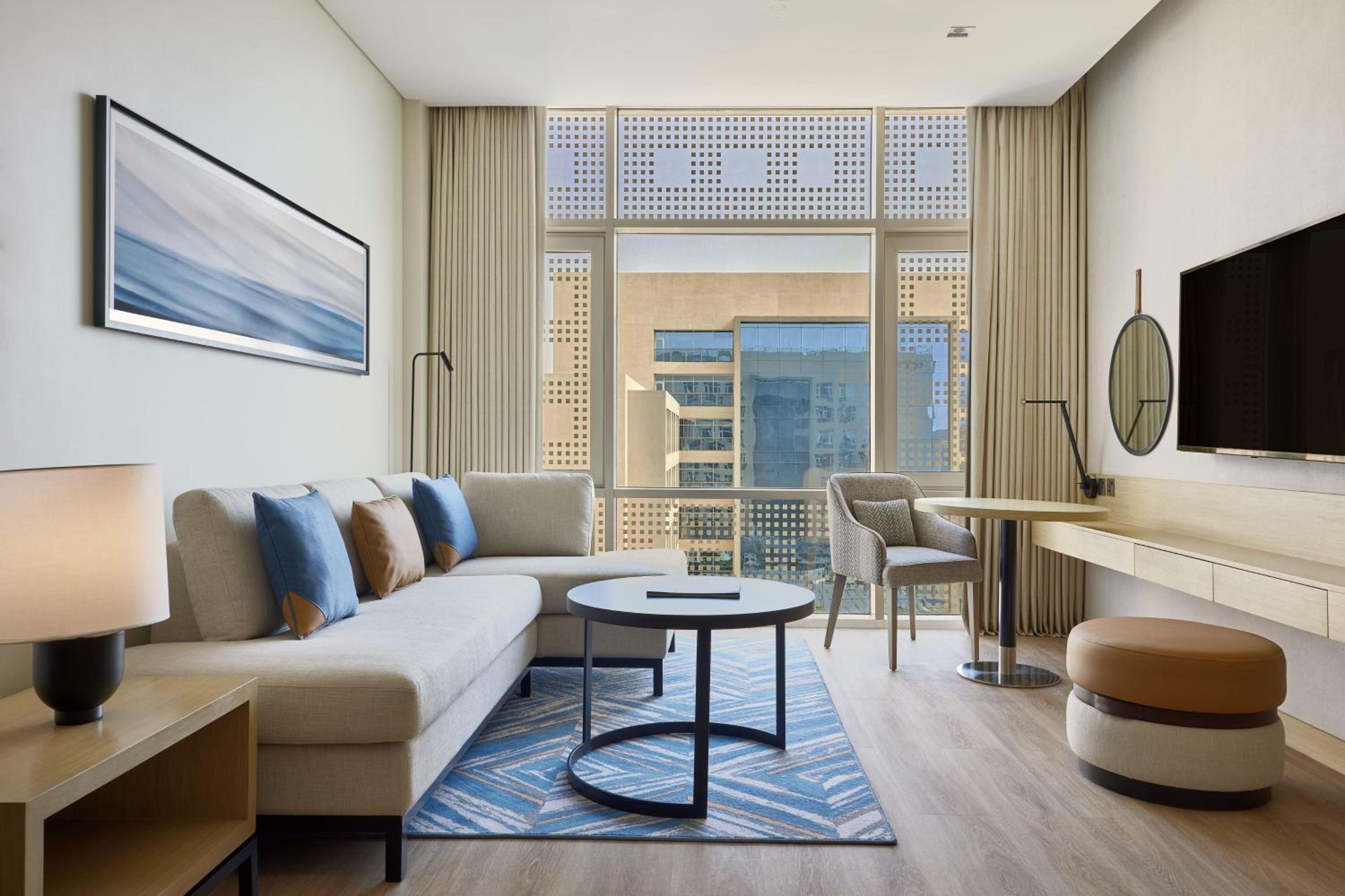 One-Bedroom King Suite - City View - Photo 9