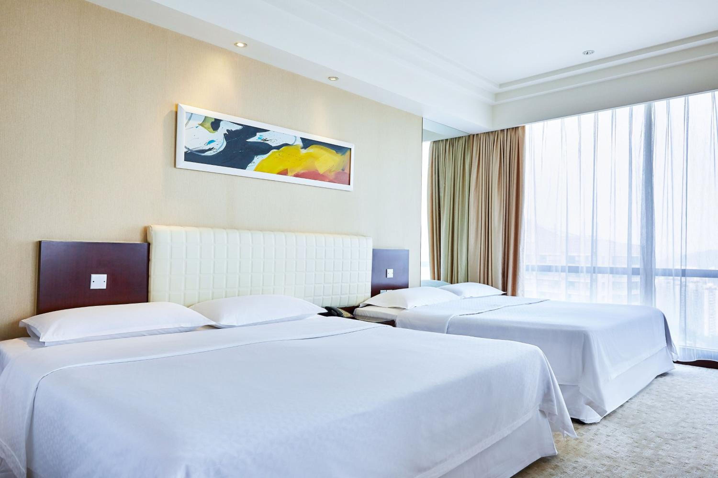 Deluxe Double Room, Guest room, 2 Double, City view - Photo 1