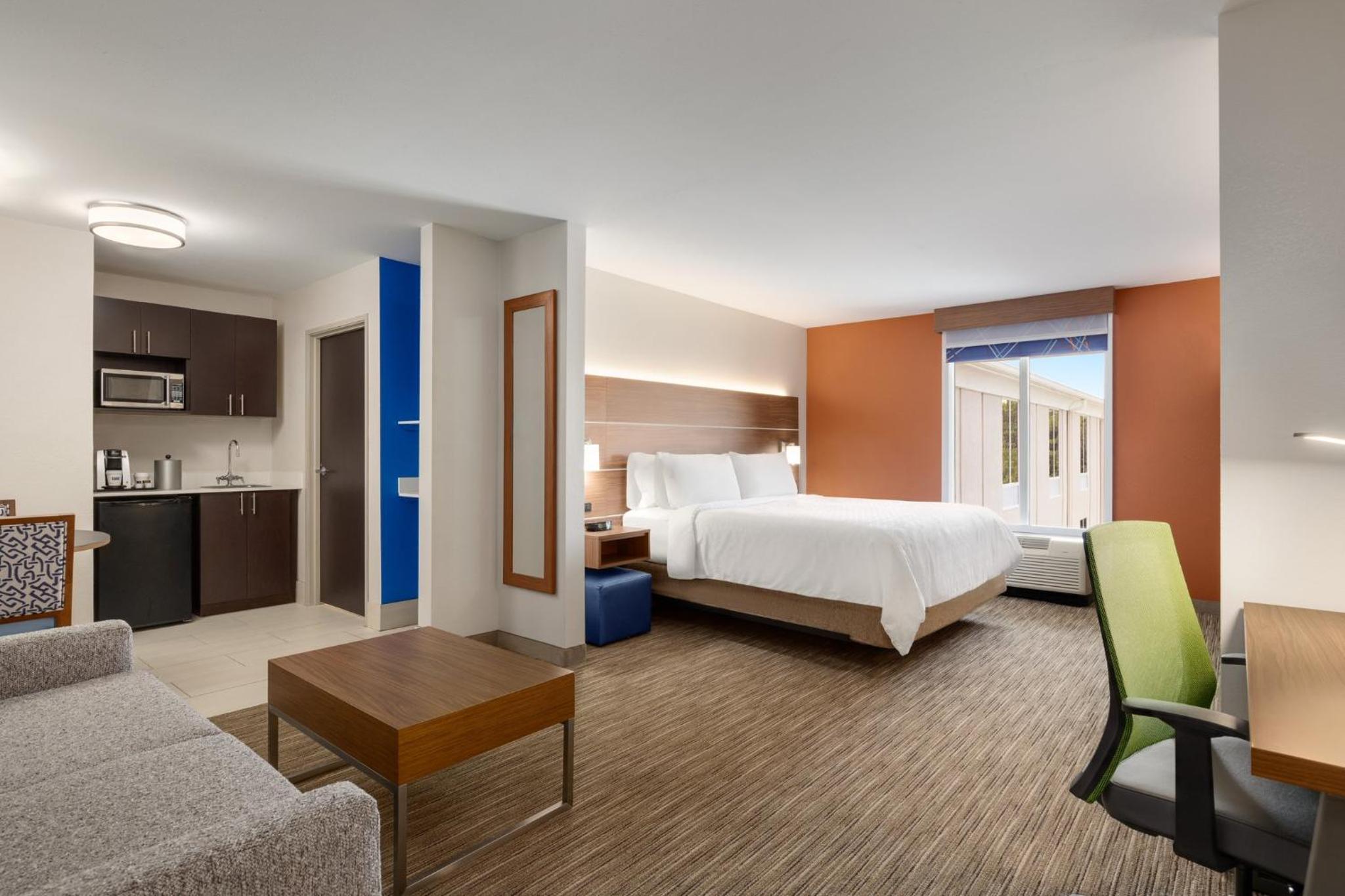 Executive King Room - Photo 10