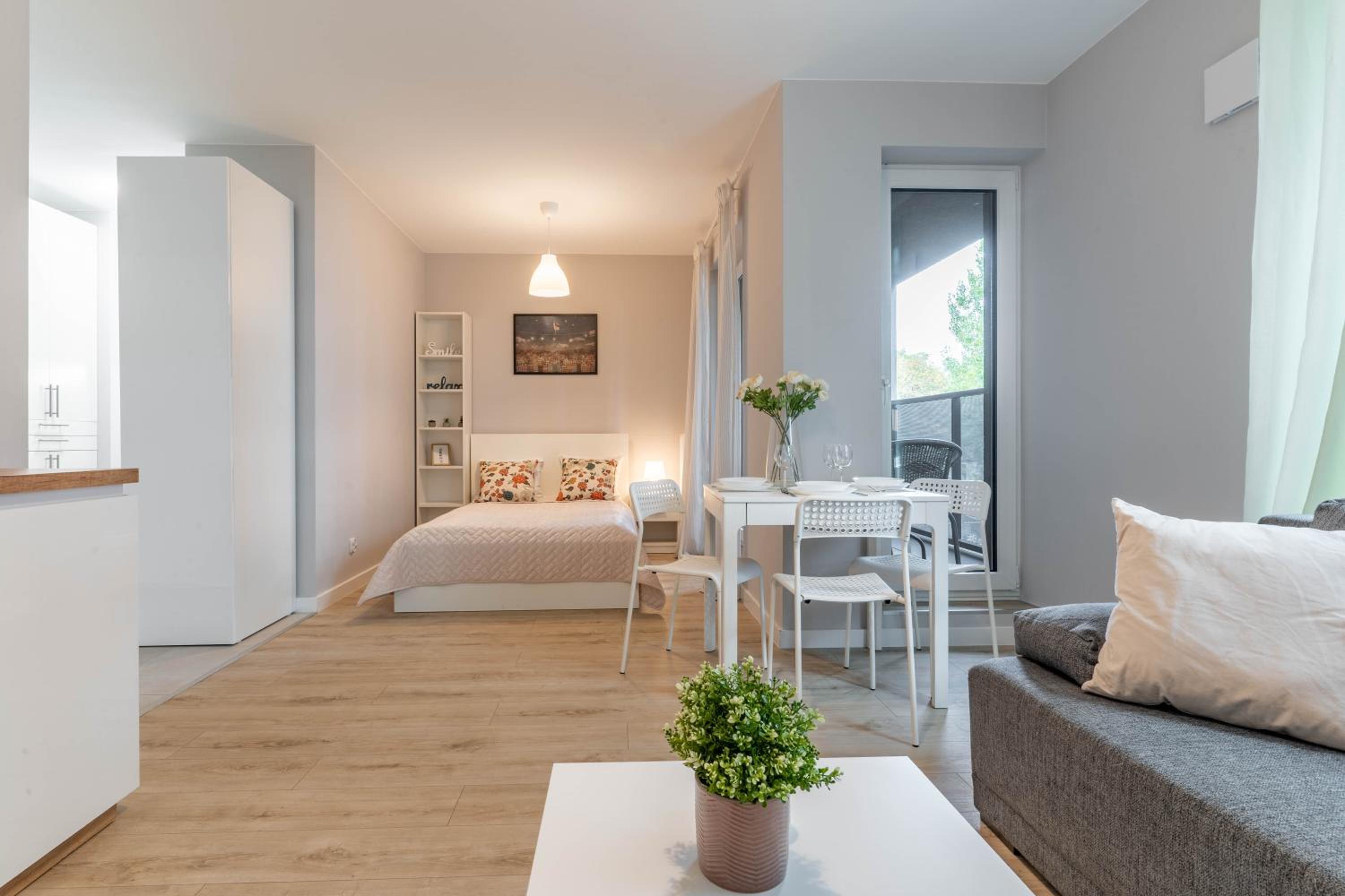 Apartament typu studio z balkonem - 10b photo 3