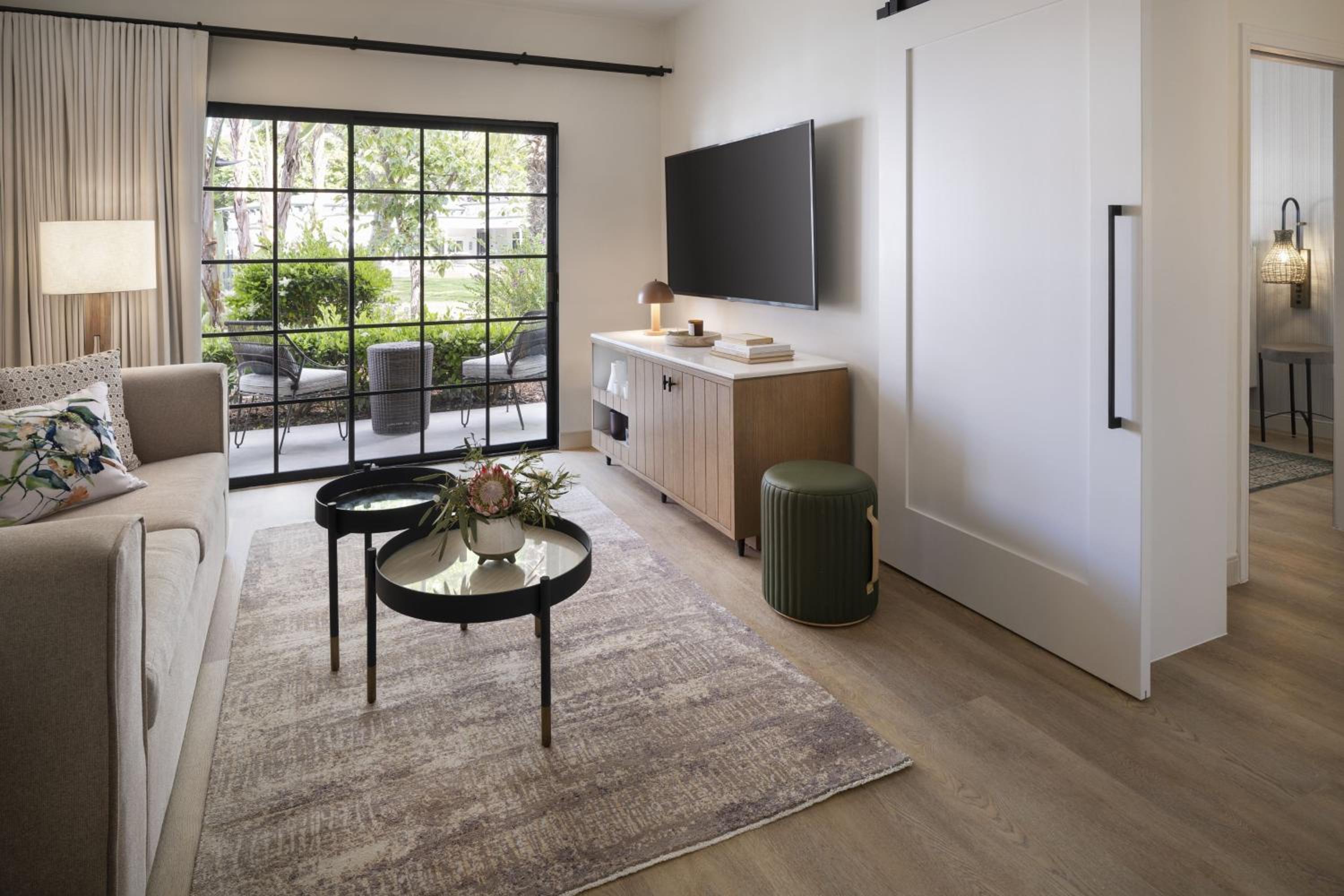 One Bedroom Suite with One King Bed and Sofa Bed photo 1
