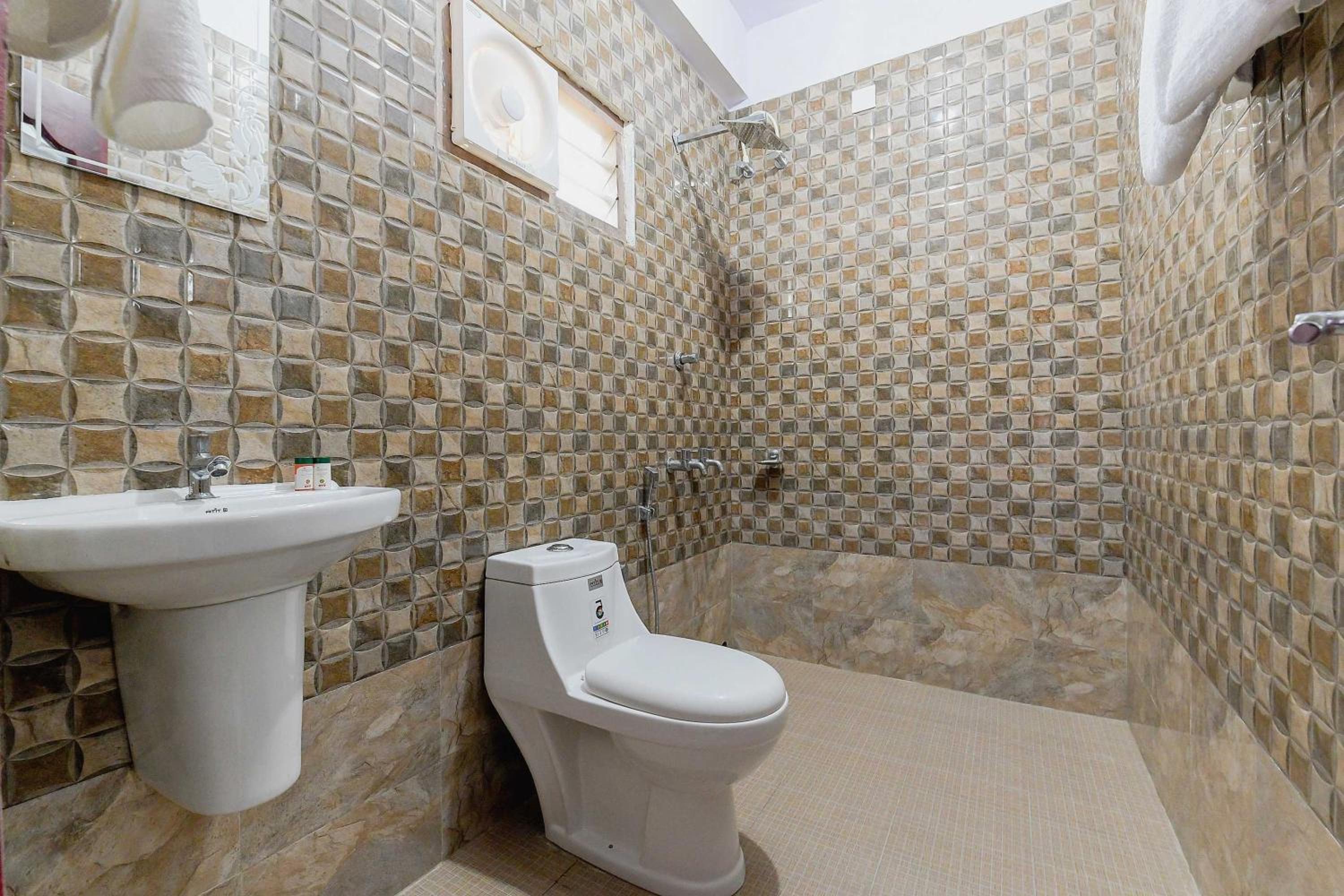 Classic Triple Room photo 2