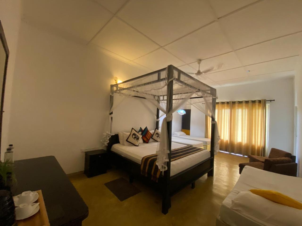 Deluxe Family Room