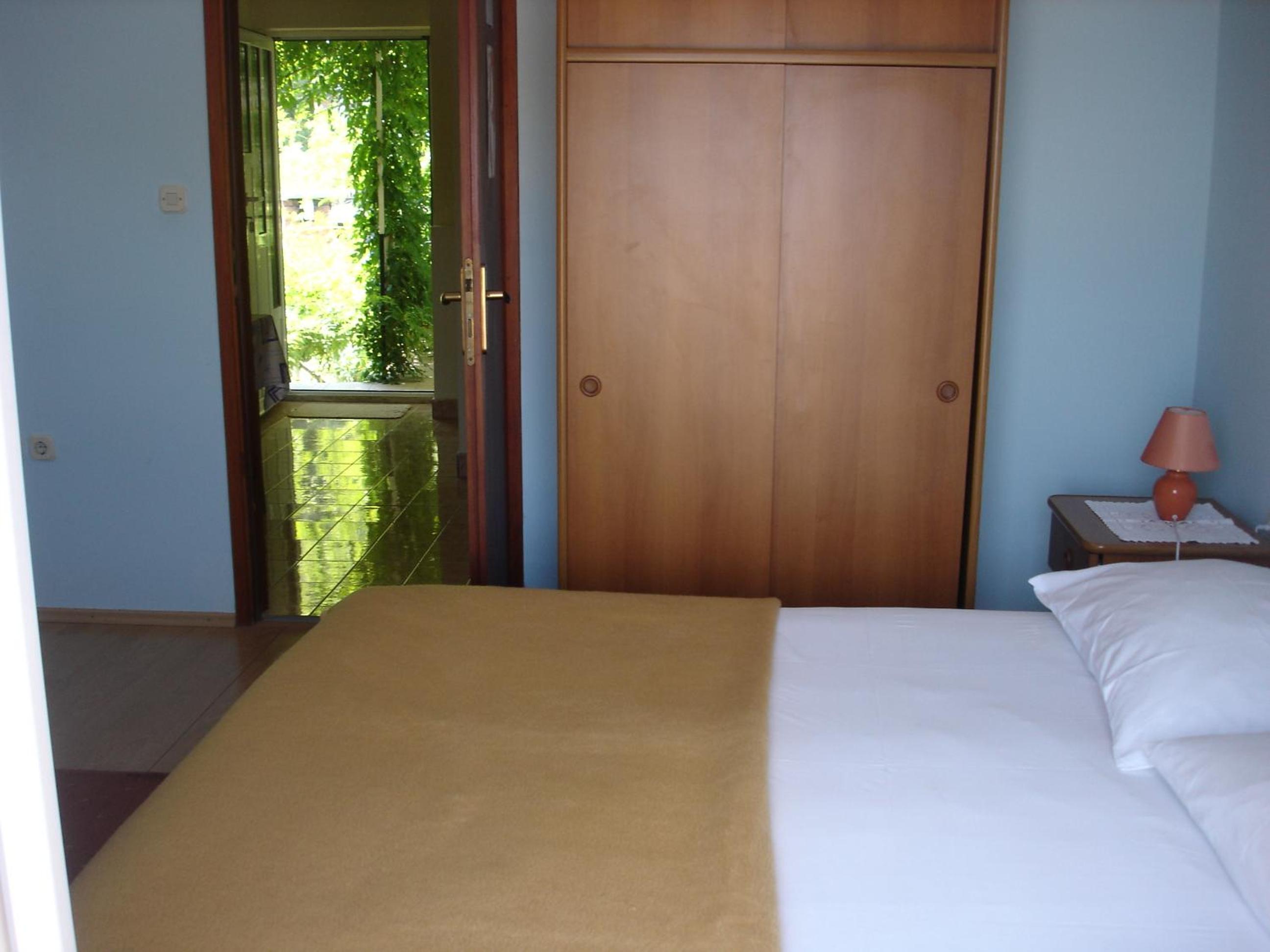One-Bedroom Apartment with Sea View