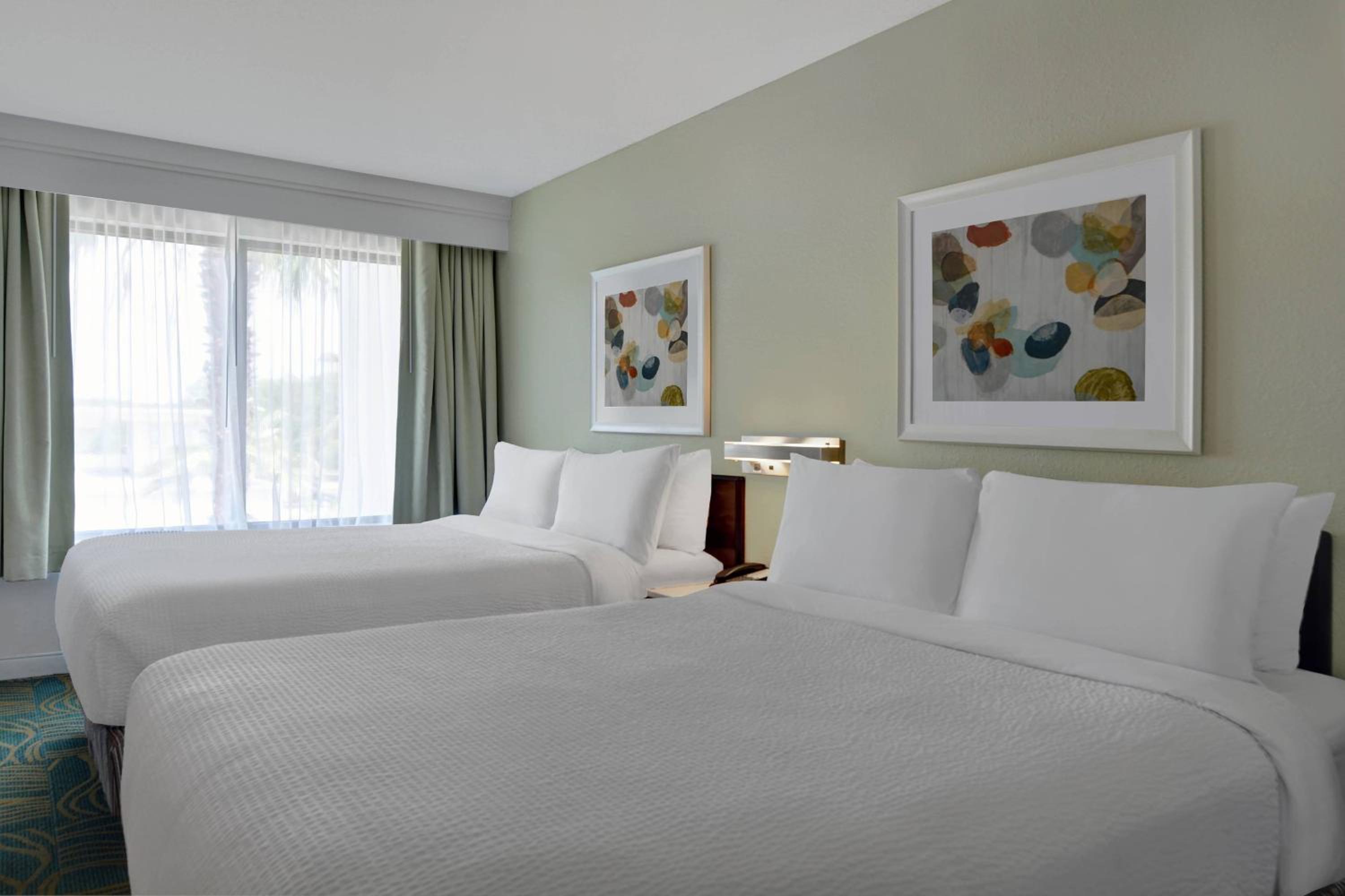 Suite with Two Queen Beds and Sofa Bed  - Photo 2