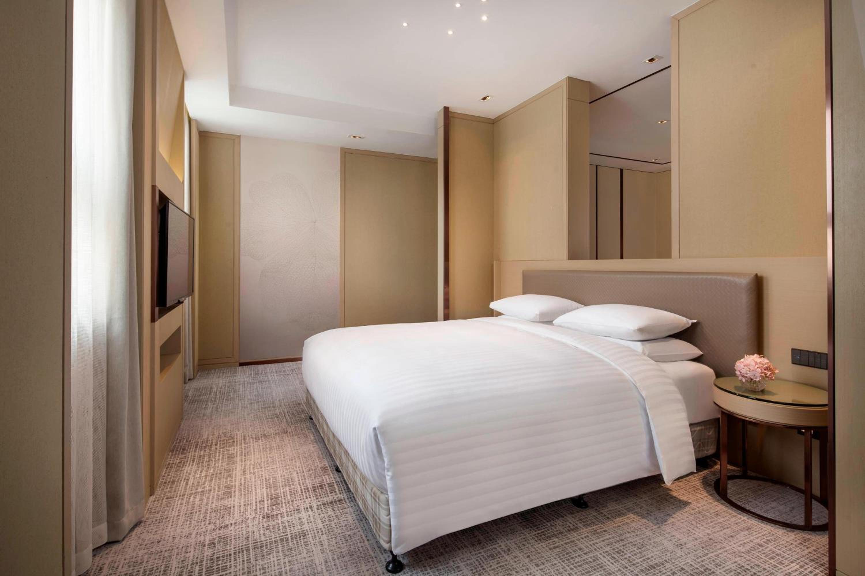 Executive King Suite