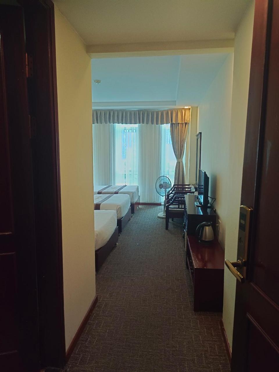 Standard Twin Room - Photo 7