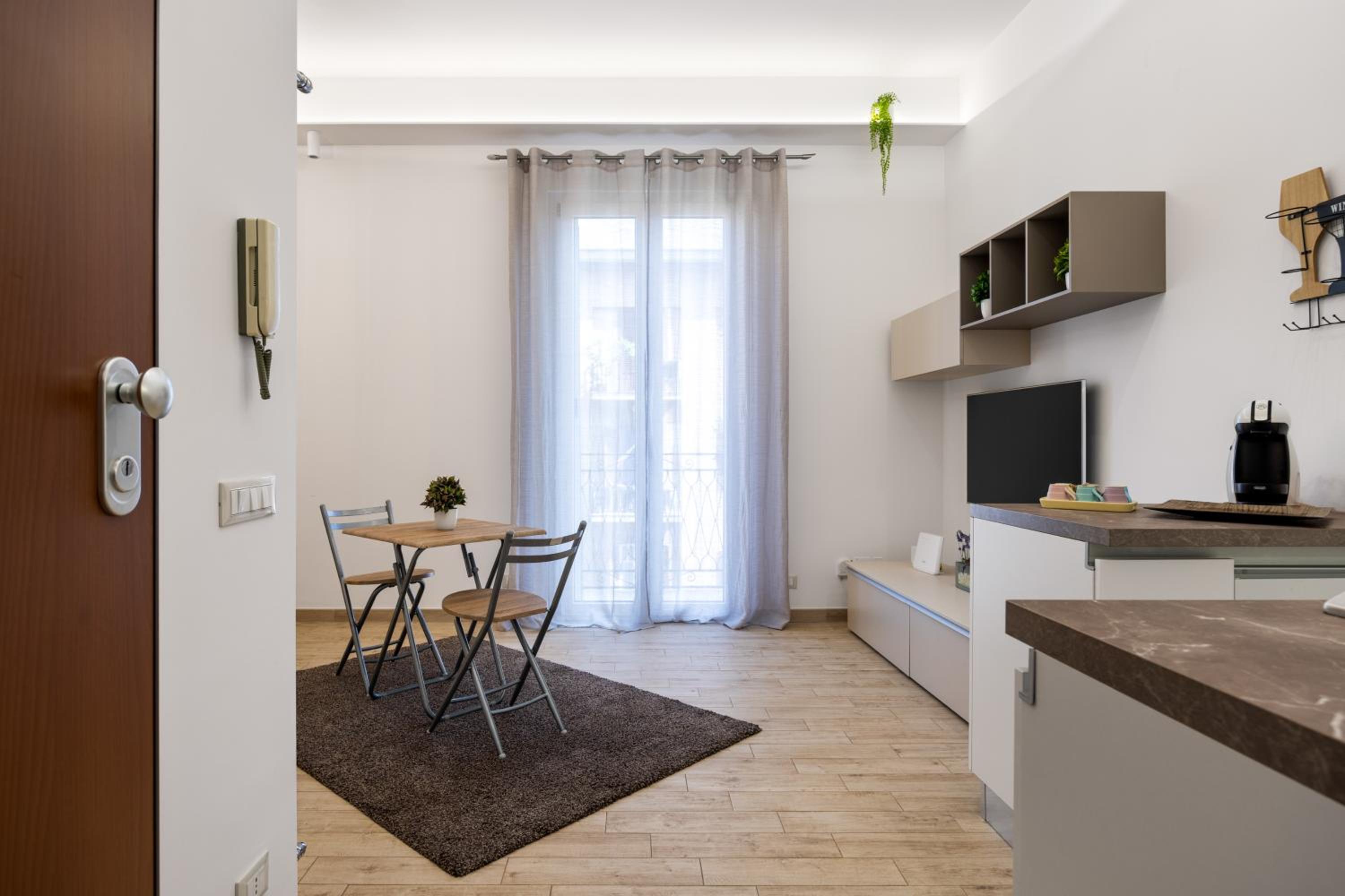 Apartment With Garden View