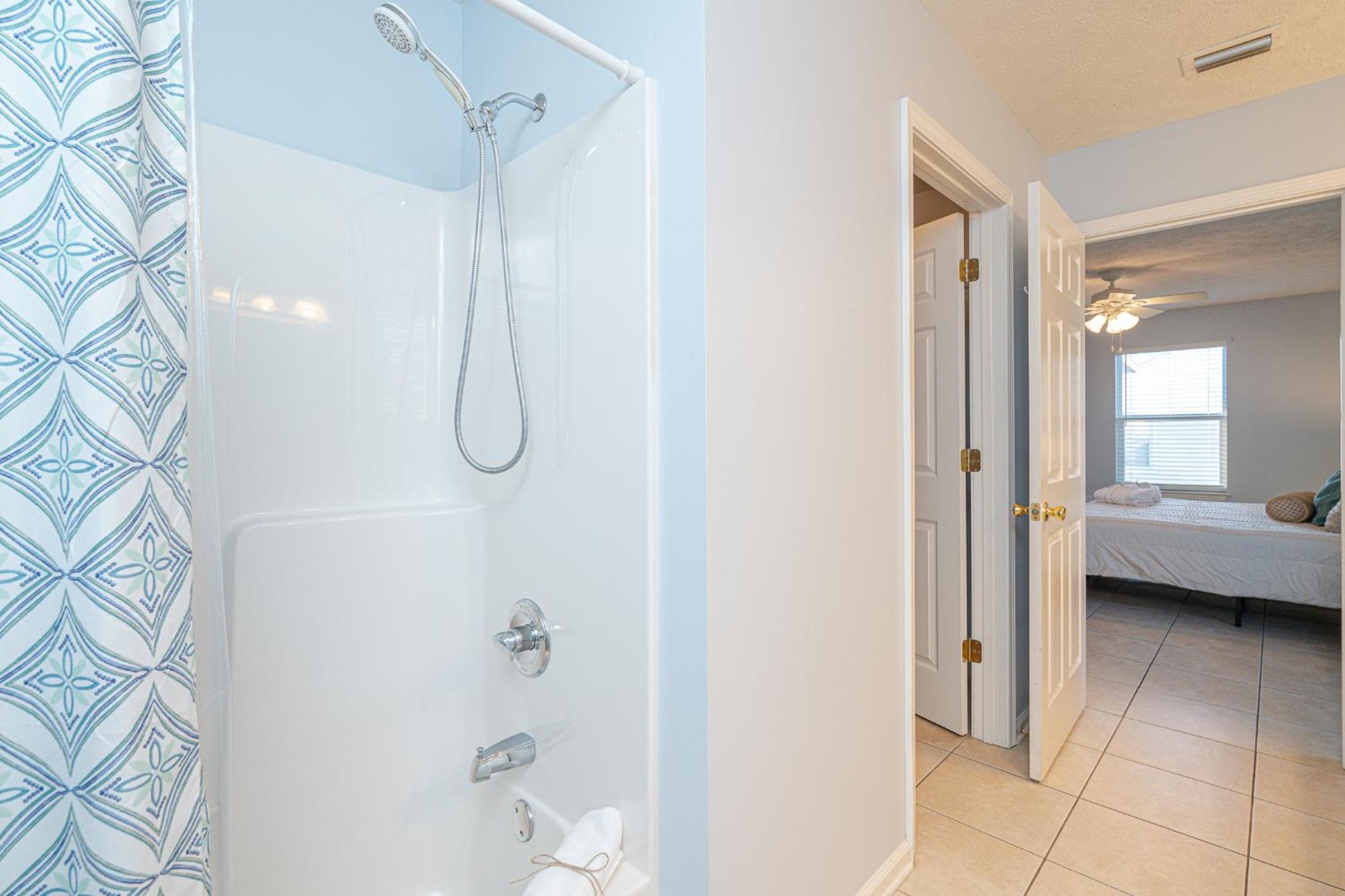 Three-Bedroom House - Photo 34