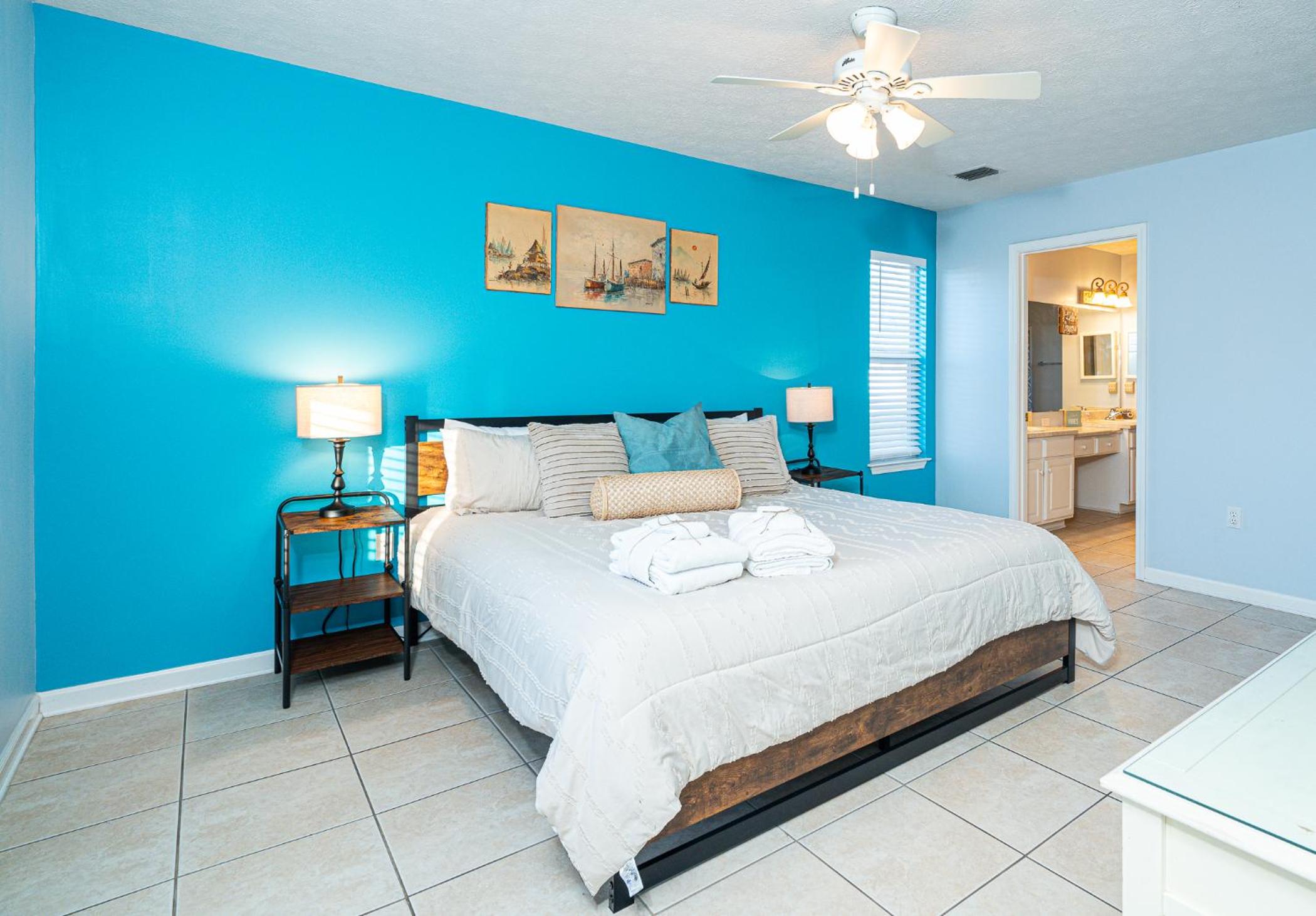 Three-Bedroom House - Photo 20