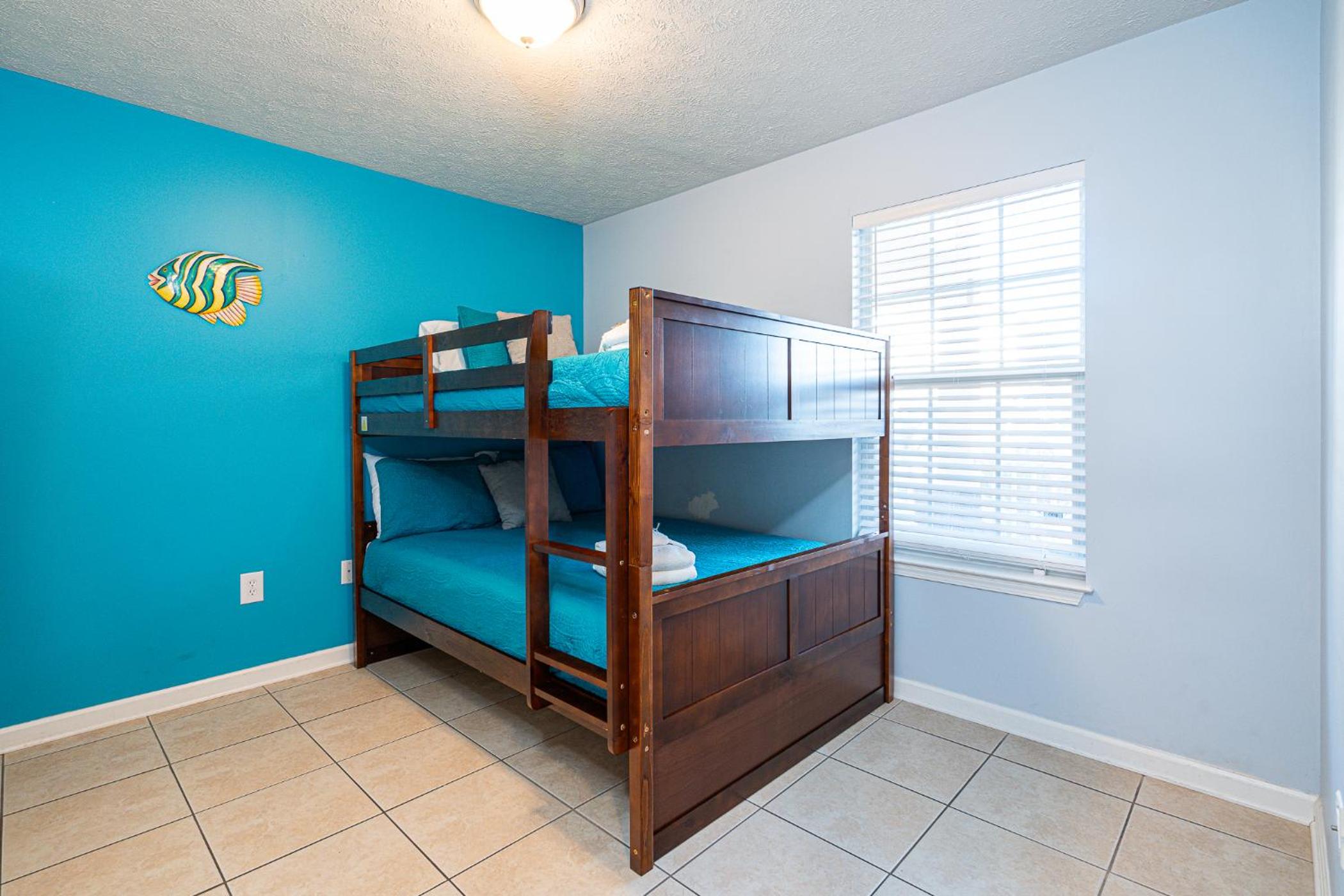 Three-Bedroom House - Photo 41