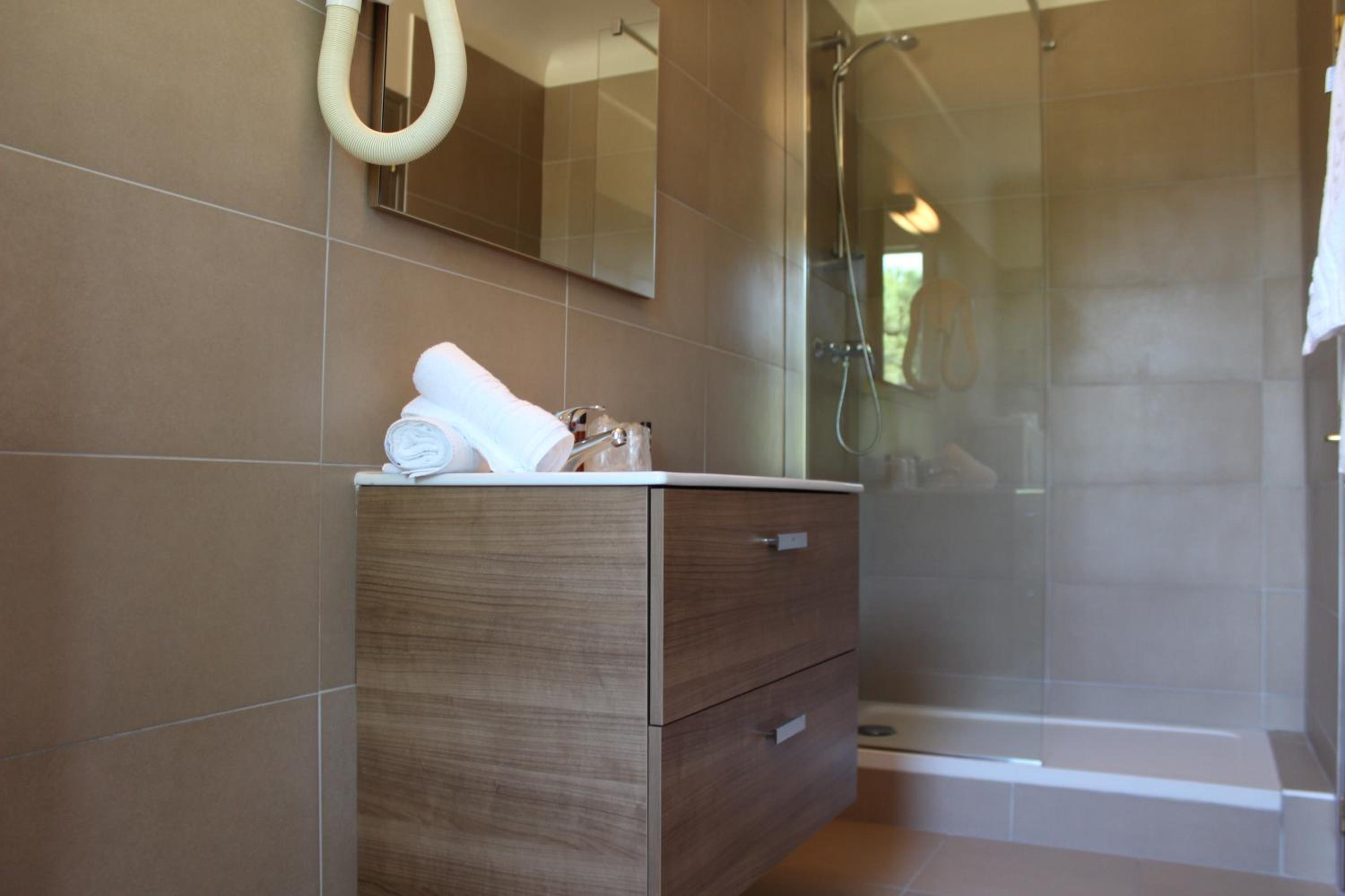 Single Room with Pool View photo 2