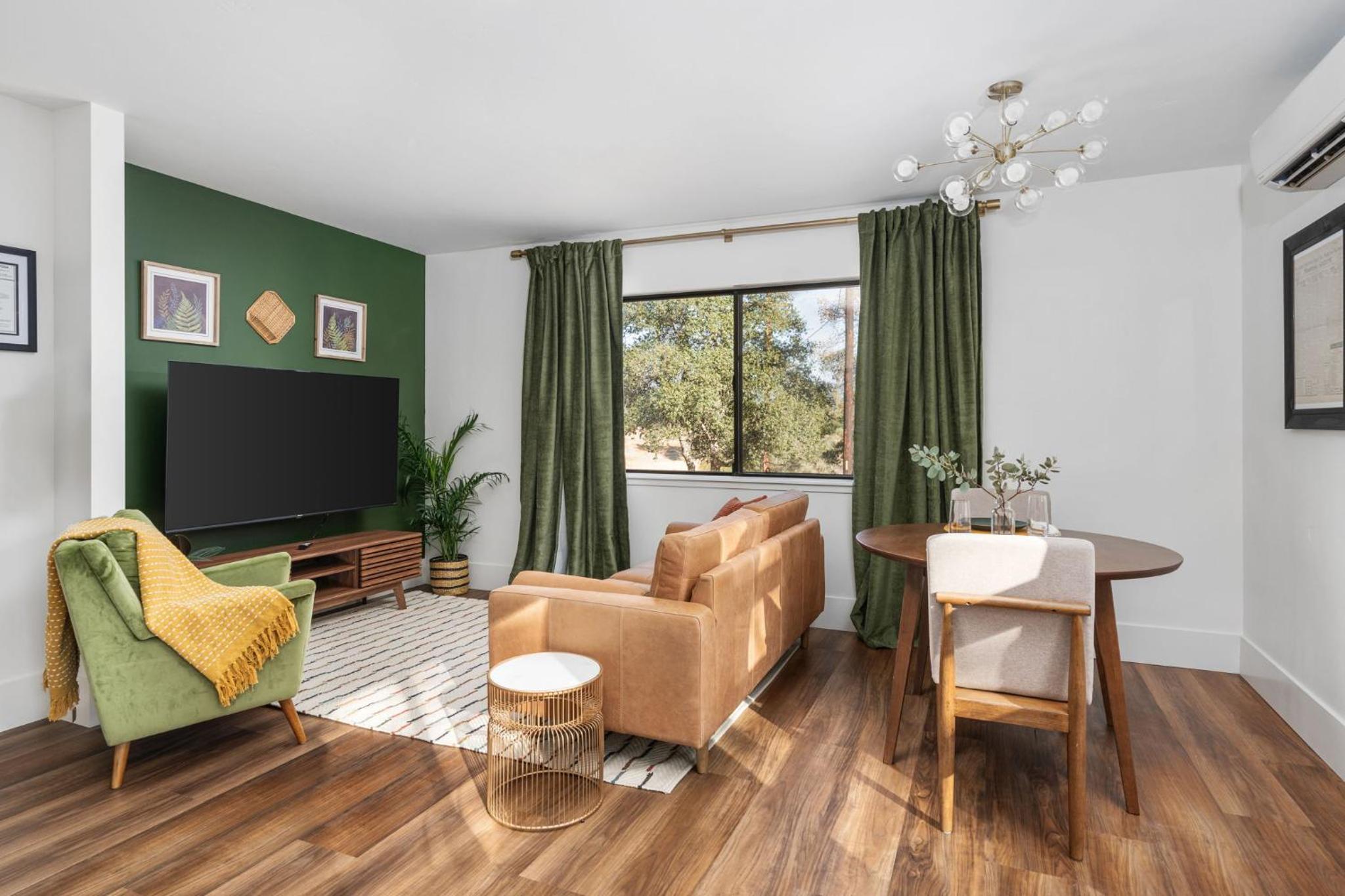 One-Bedroom House photo 1