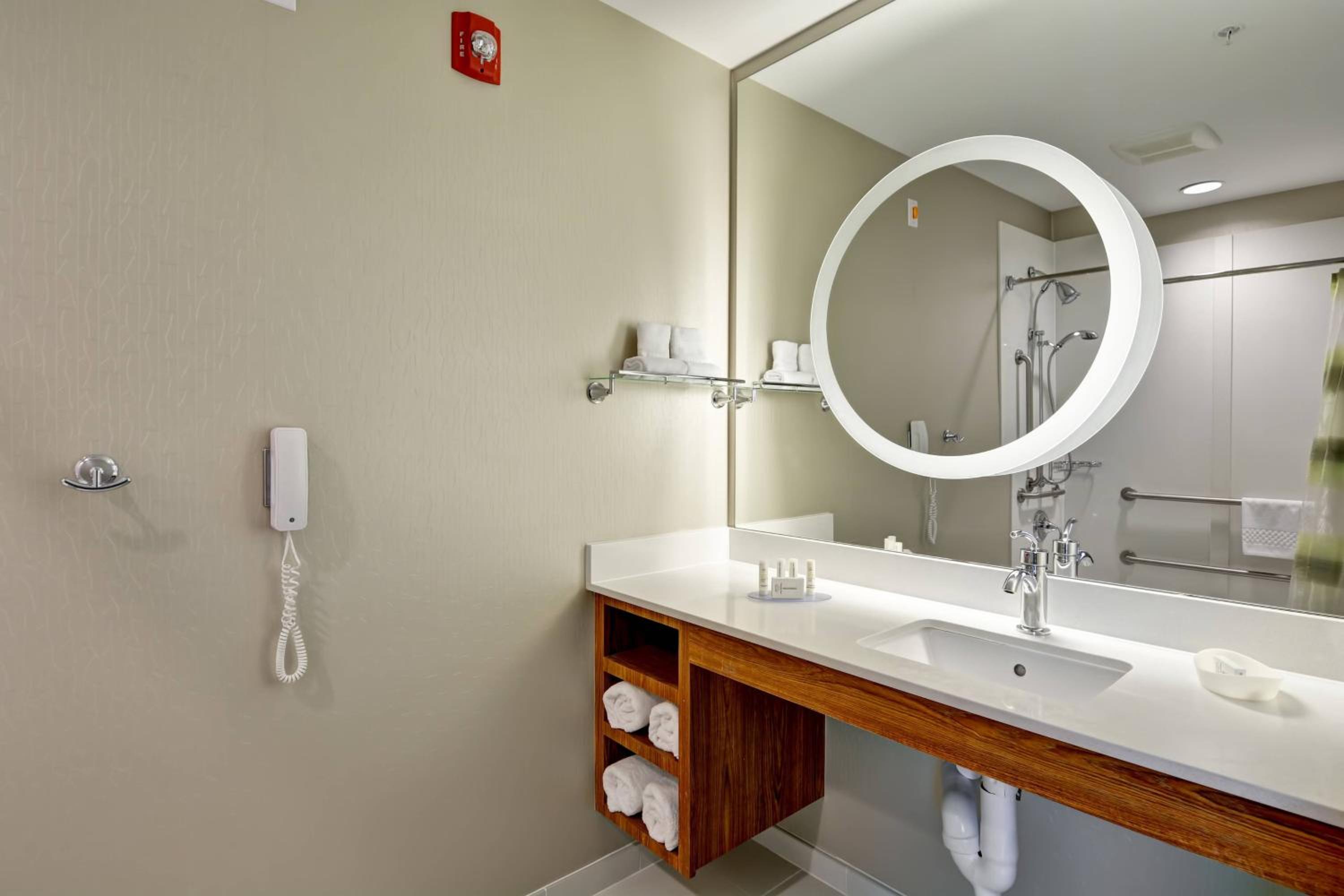 Queen Studio with Sofa Bed at SpringHill Suites Cincinnati Airport South in Florence
