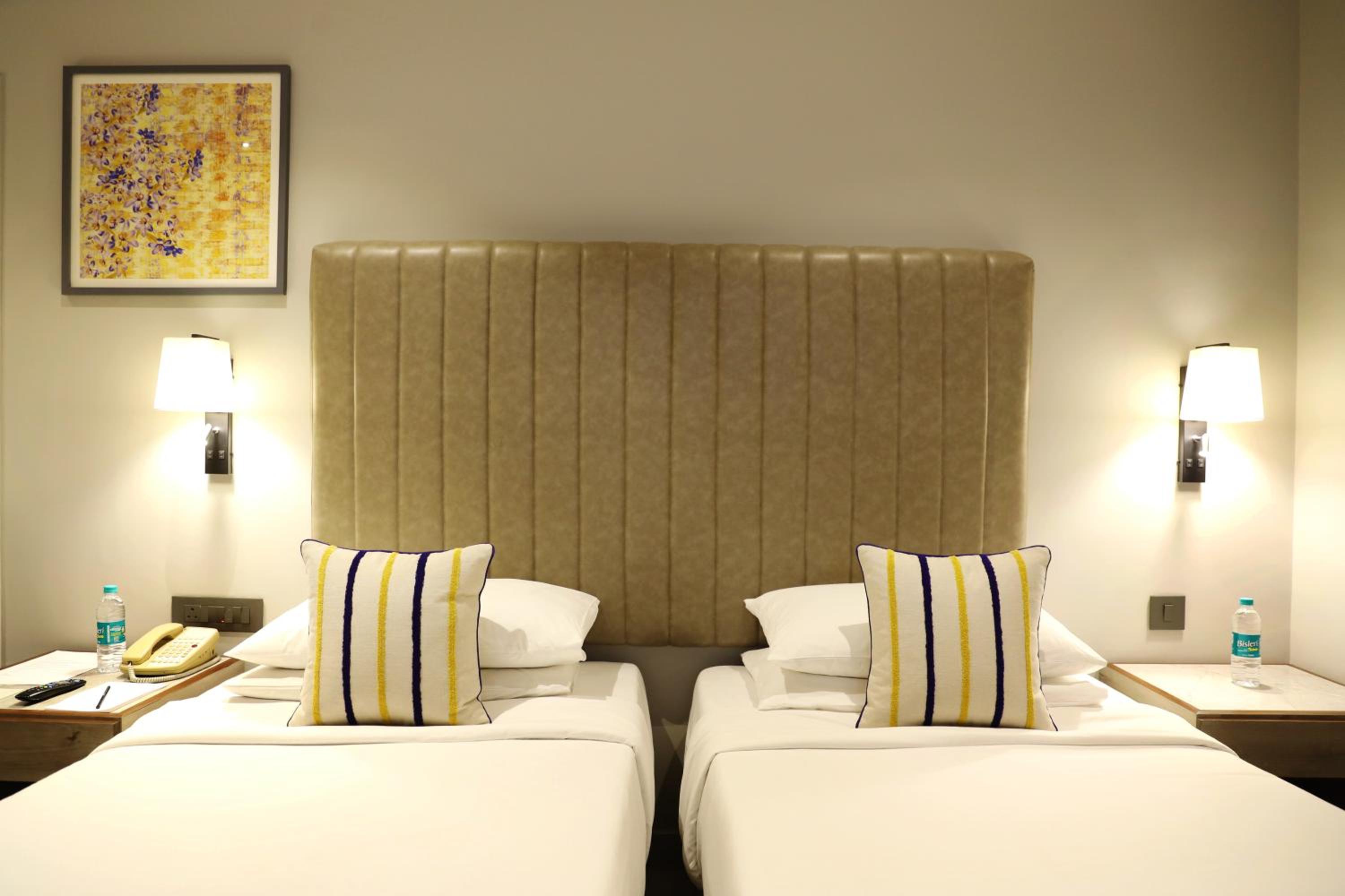 Twin Room Twin Room
