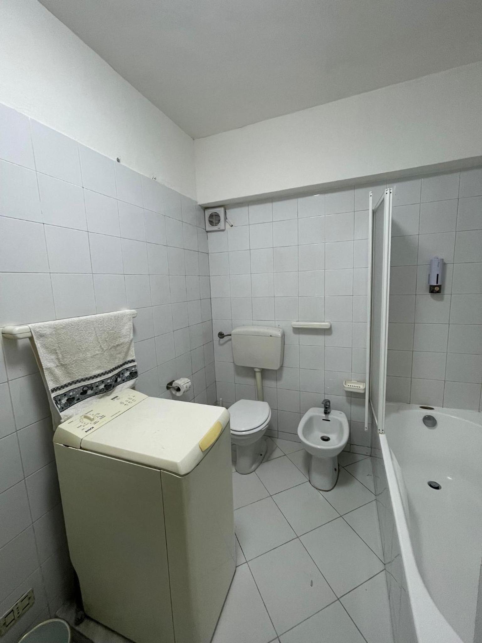 One-Bedroom Apartment photo 3