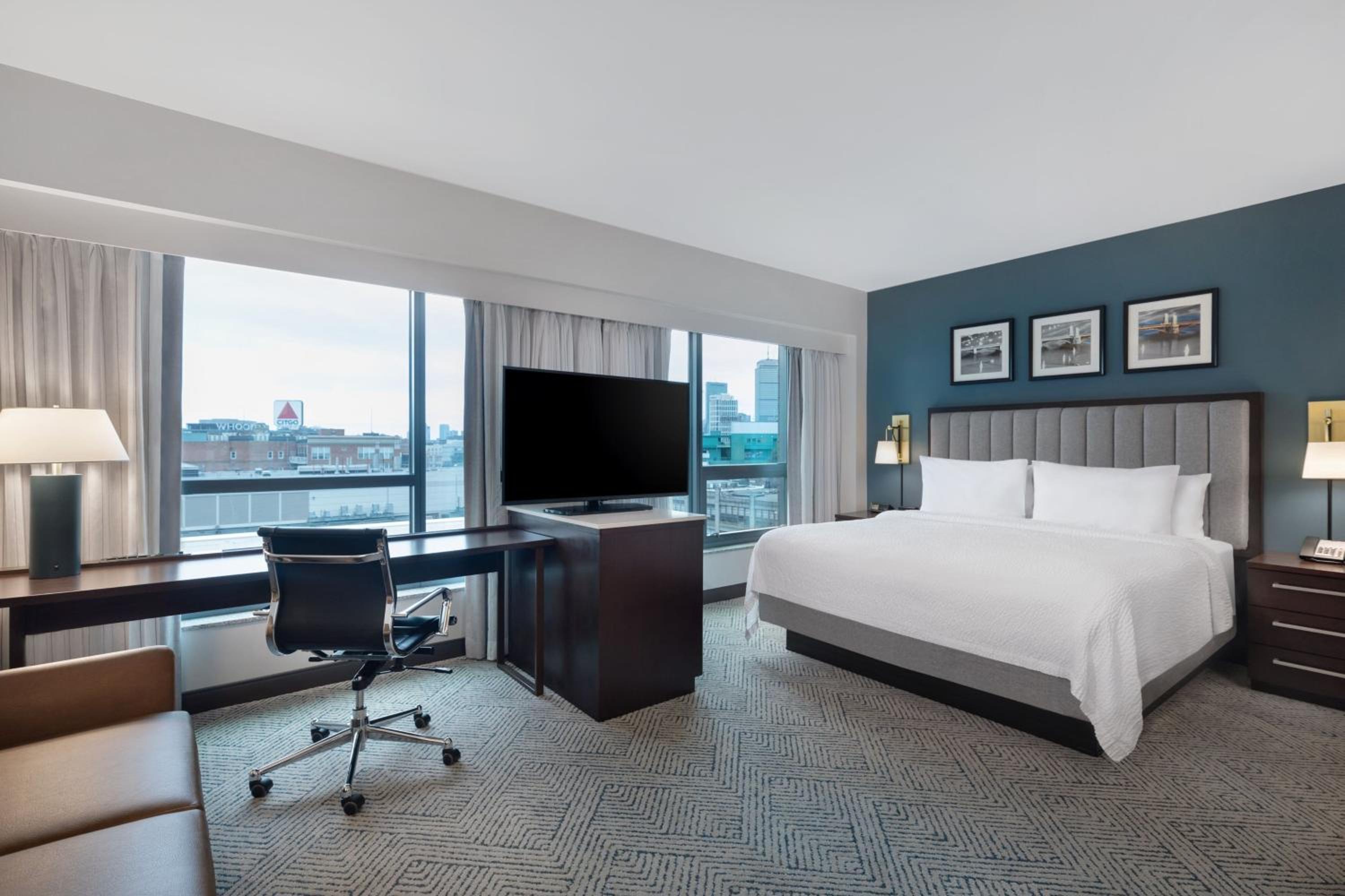 King Studio High Floor, Studio, 1 King, Sofa bed, High floor (Hearing Accessible)