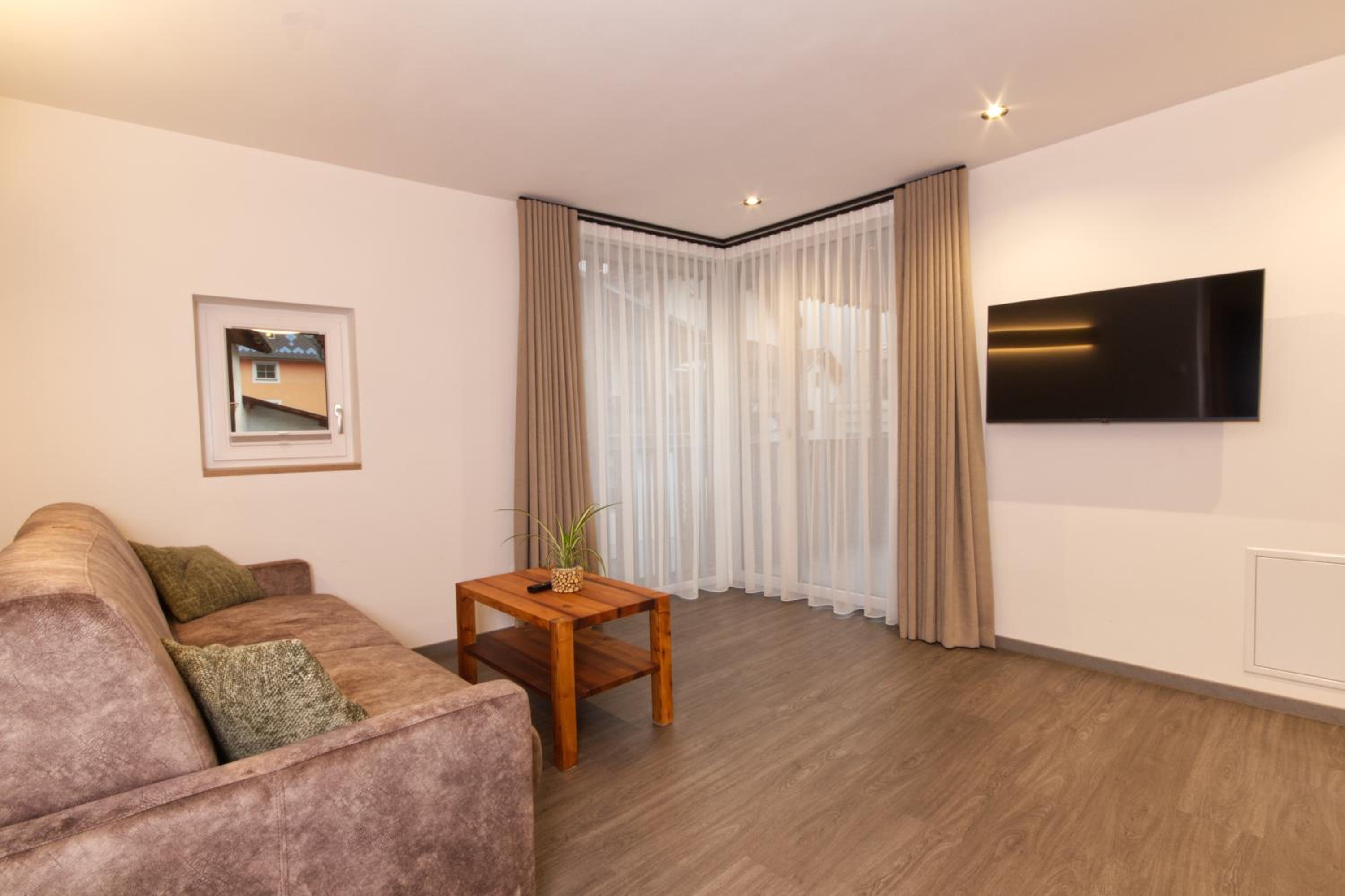 Two-Bedroom Apartment - Photo 3